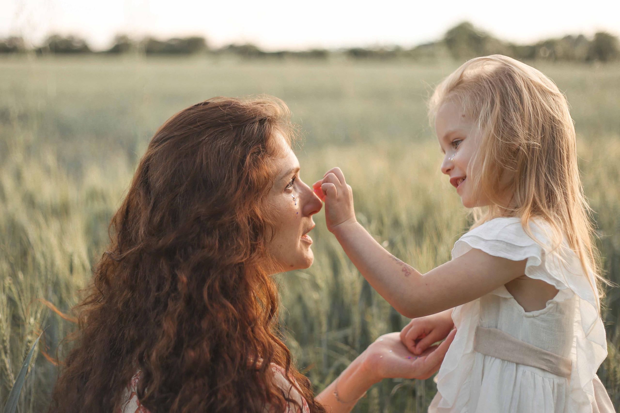 Mom & daughter. Lifestyle photographer Vancouver Island