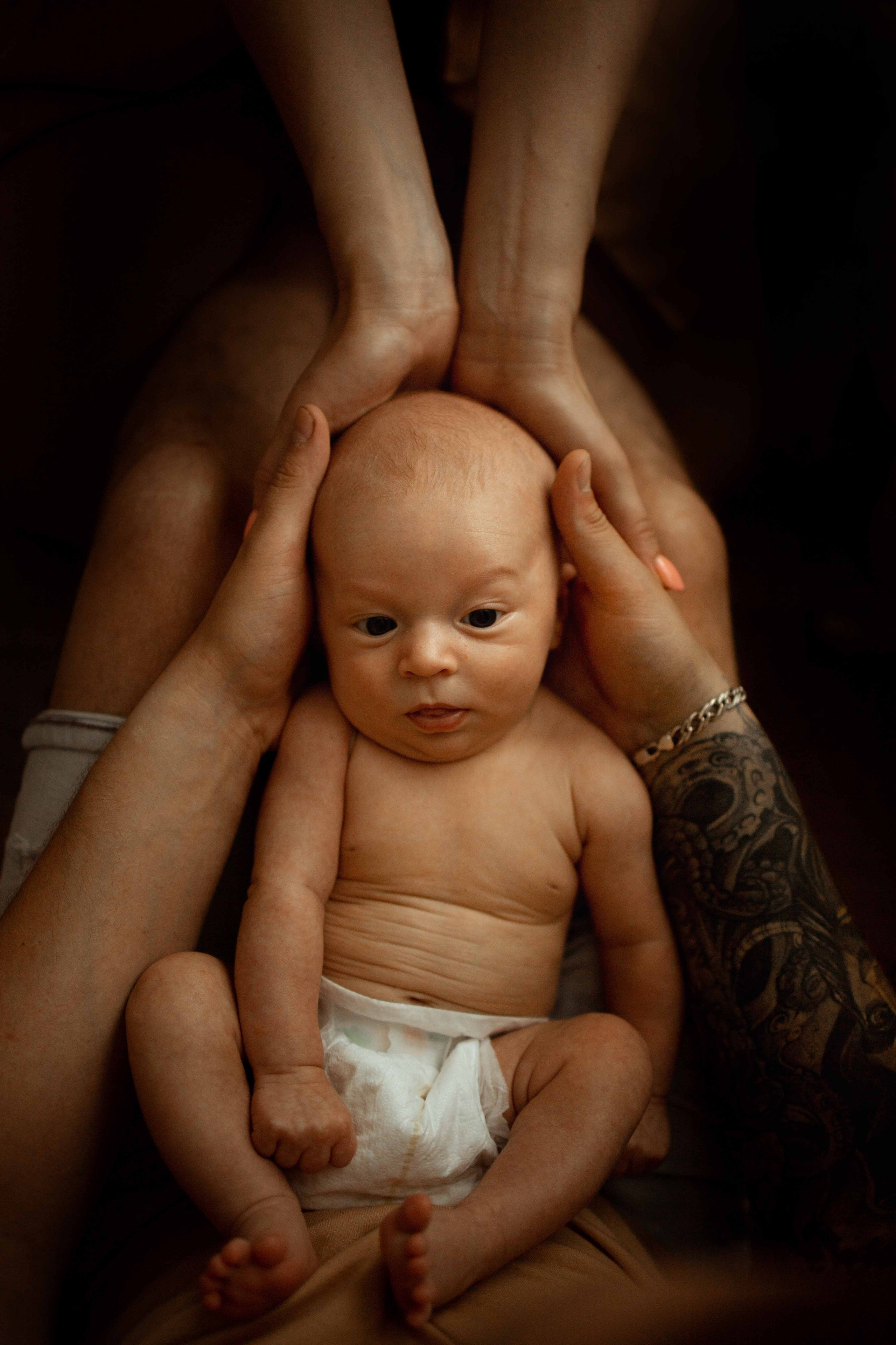 Newborn. Lifestyle photographer Vancouver Island
