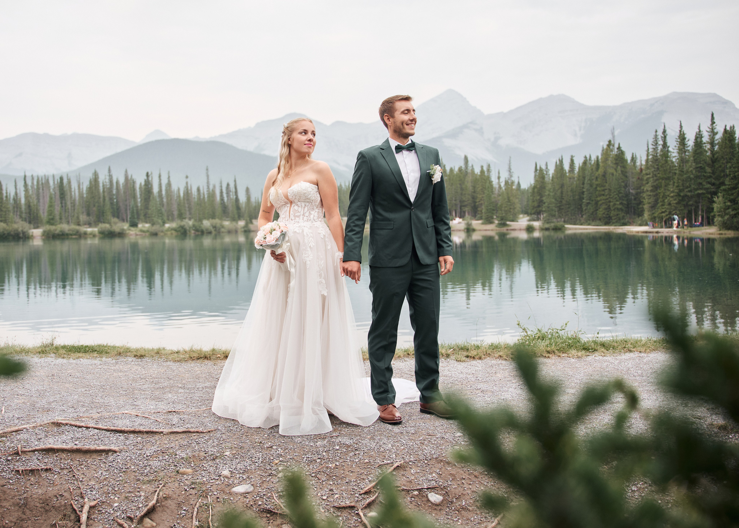 Wedding in Kananaskis Park. Wedding photography and videography team