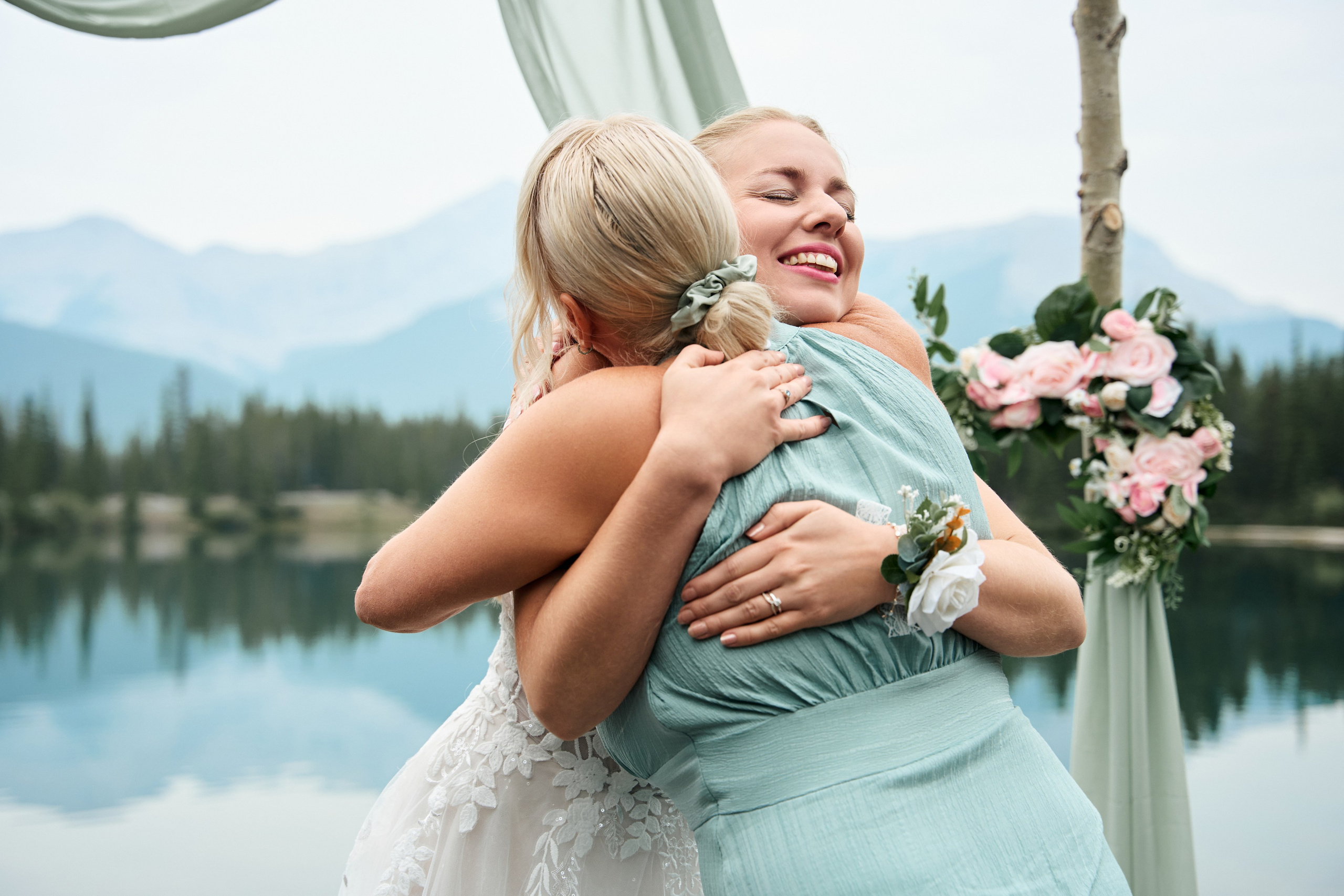 Wedding in Kananaskis Park. Wedding photography and videography team