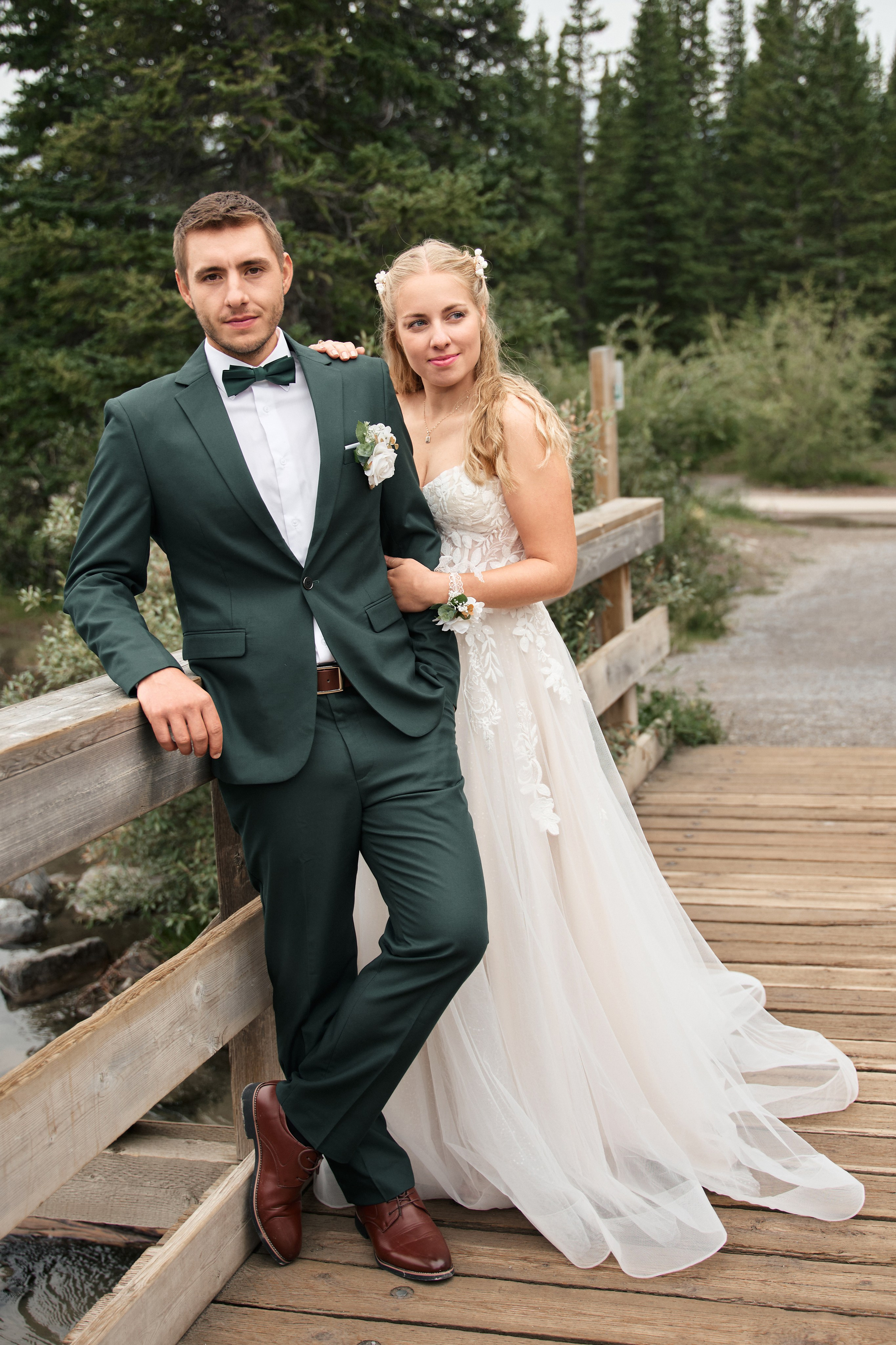Wedding in Kananaskis Park. Wedding photography and videography team