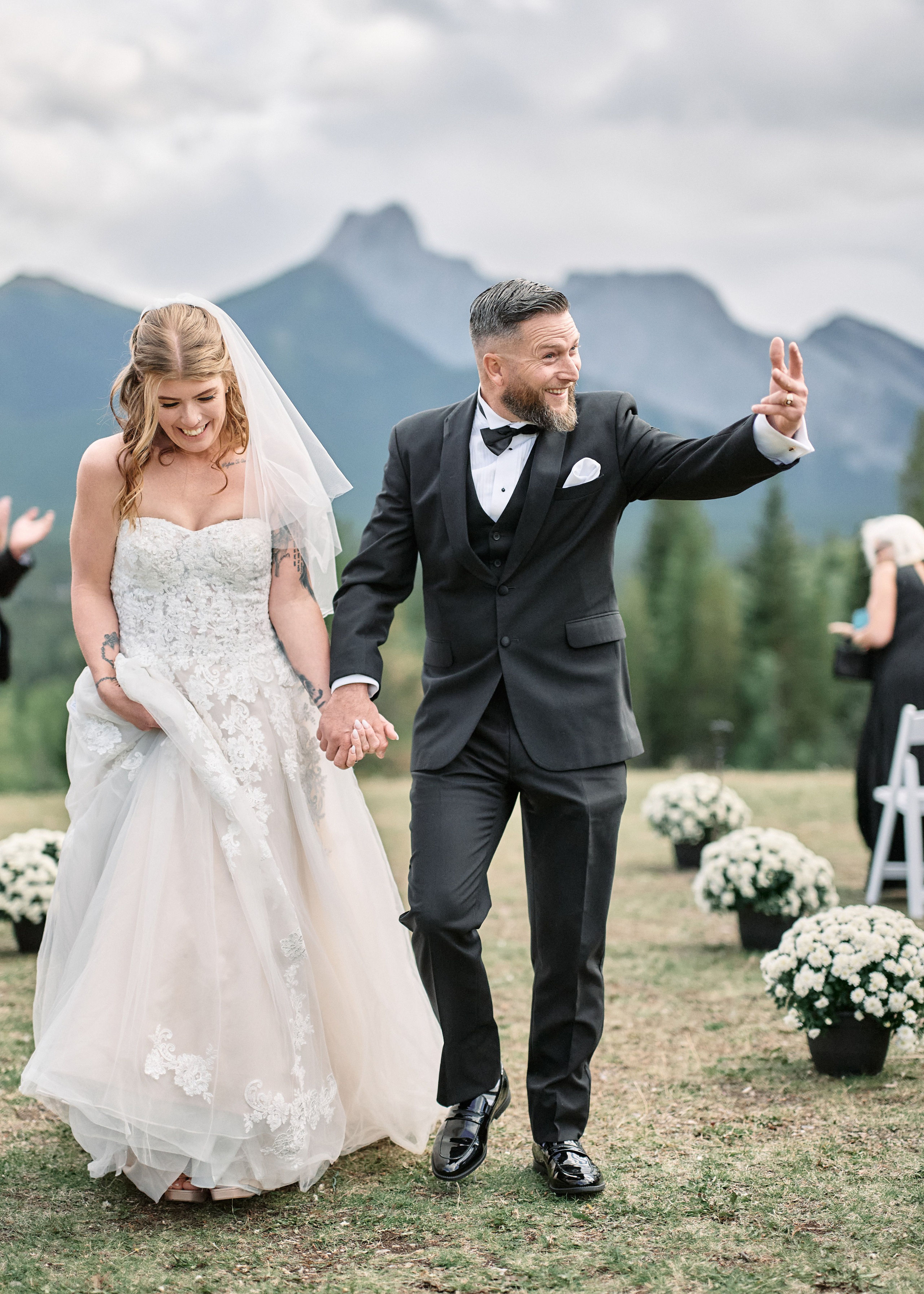 Wedding in Kananaskis Park. Wedding photography and videography team