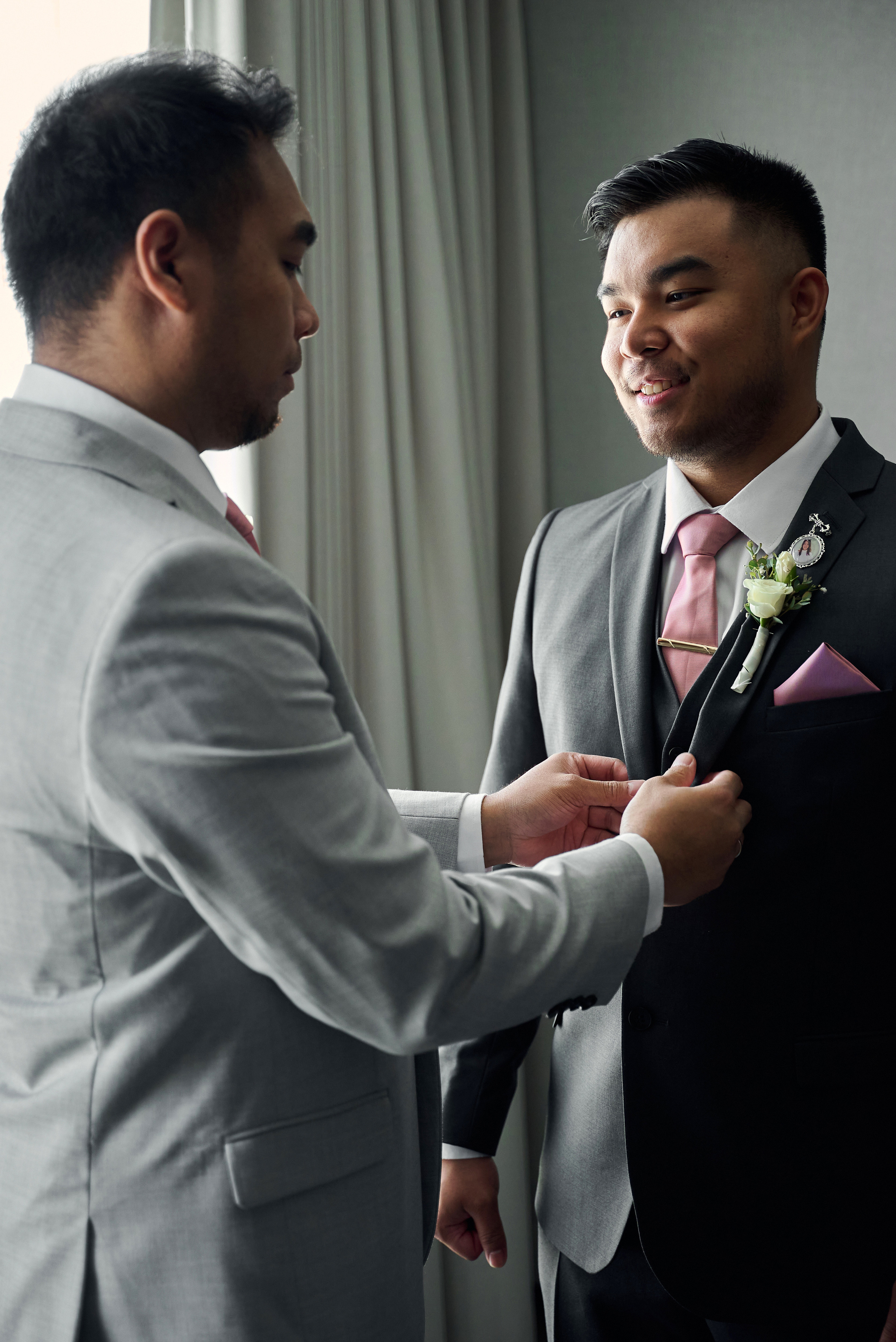 Wedding in Calgary. Wedding photography and videography team