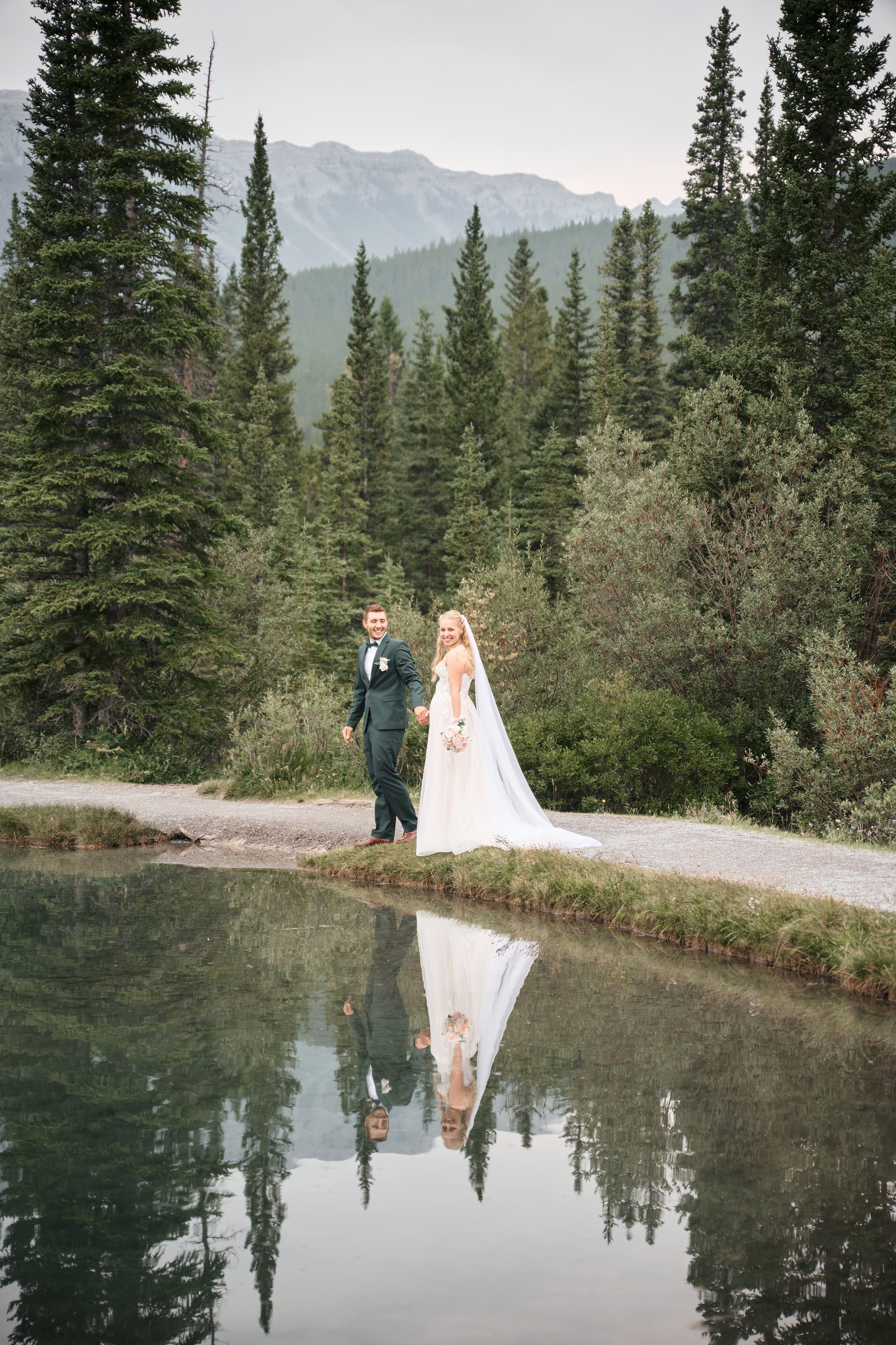 Wedding in Kananaskis Park. Wedding photography and videography team