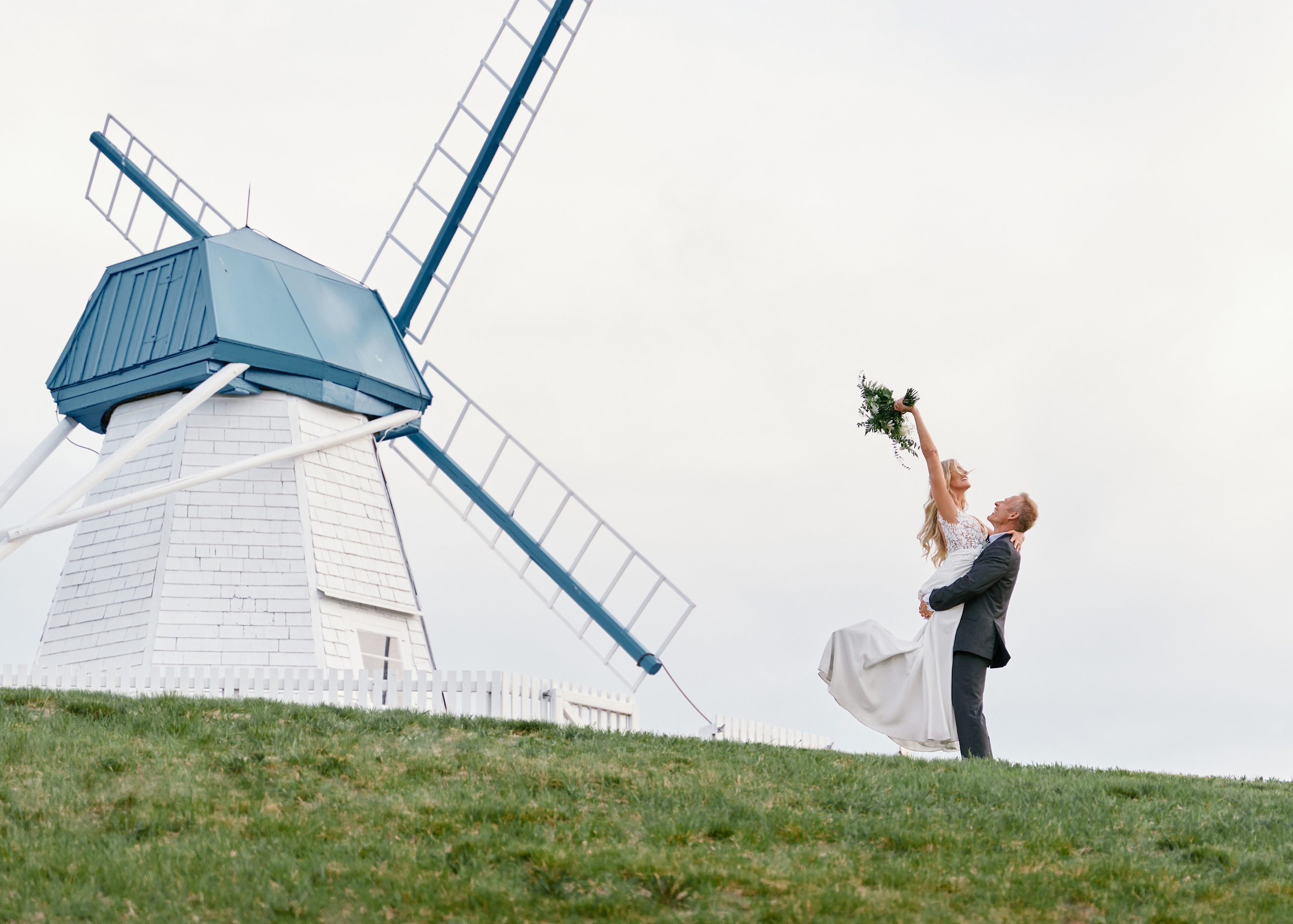 Wedding in Calgary Heritage park. Wedding photography and videography team
