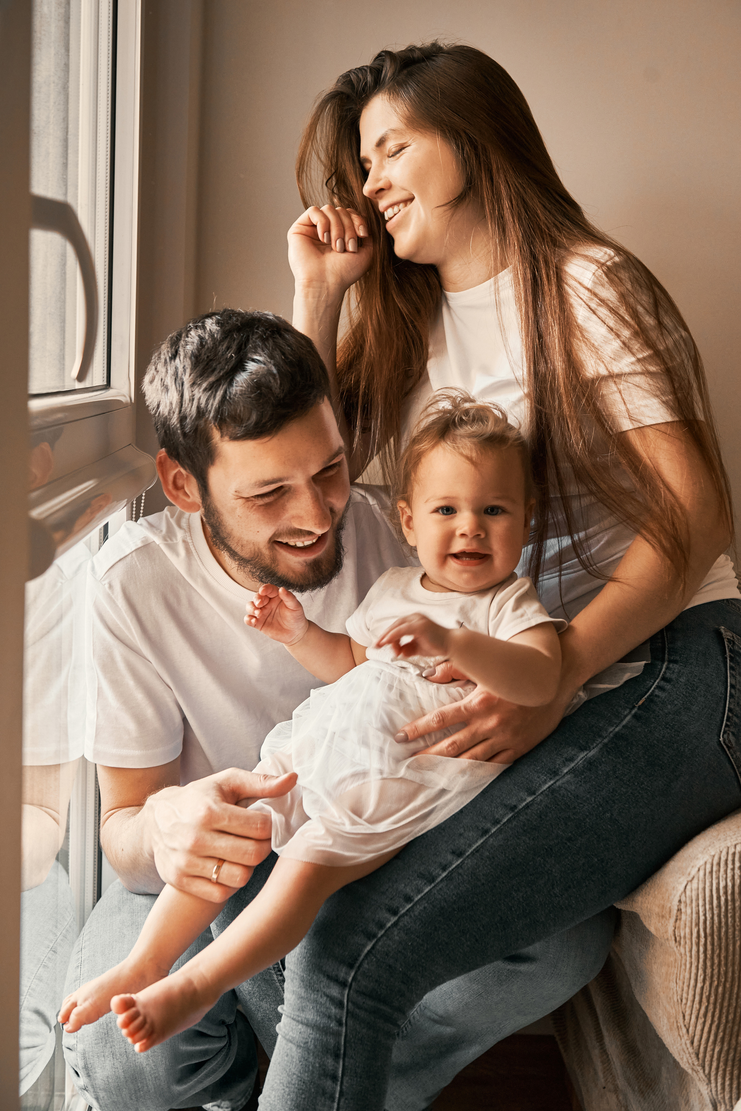 Family photo shoot. Wedding photography and videography team