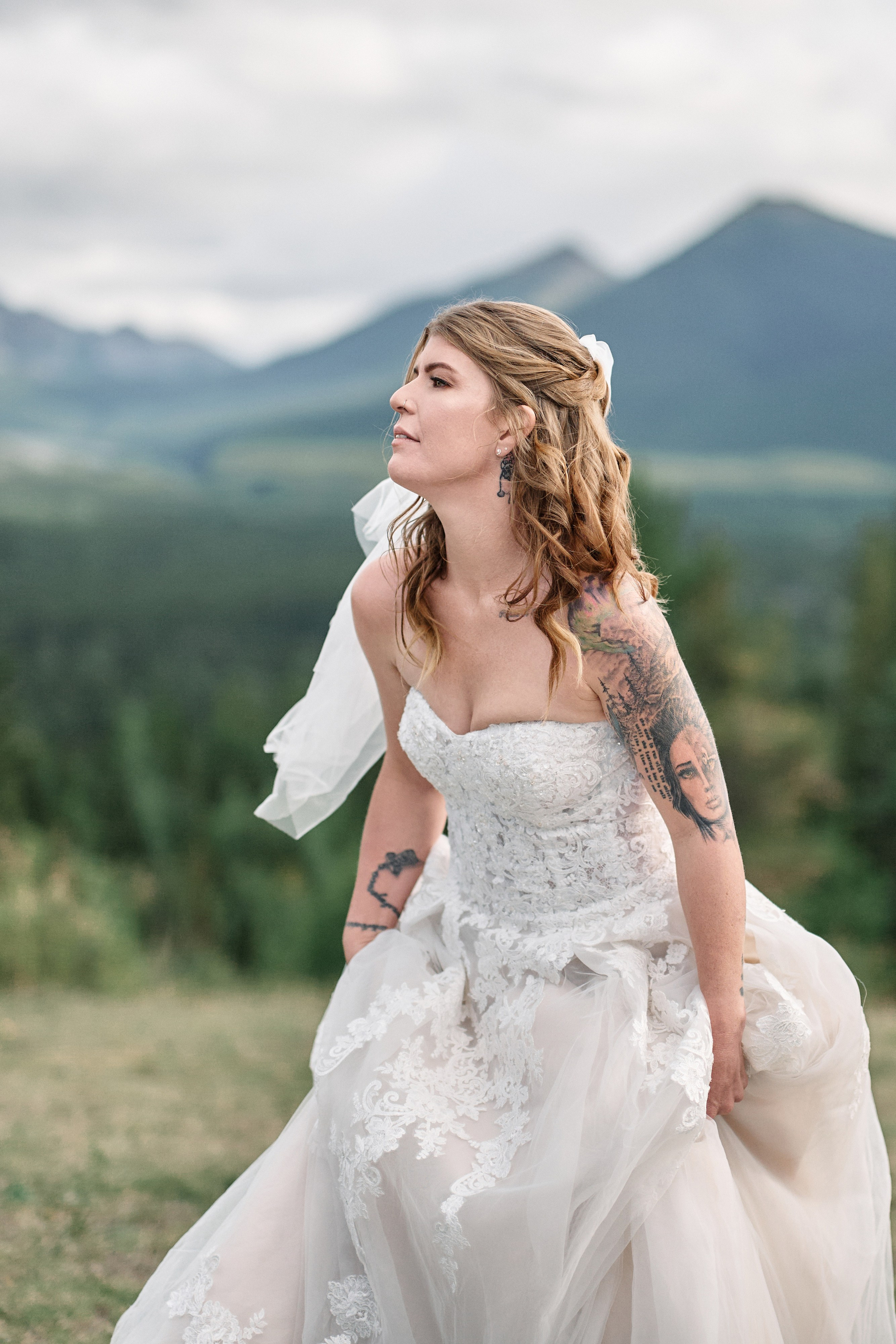 Wedding in Kananaskis Park. Wedding photography and videography team