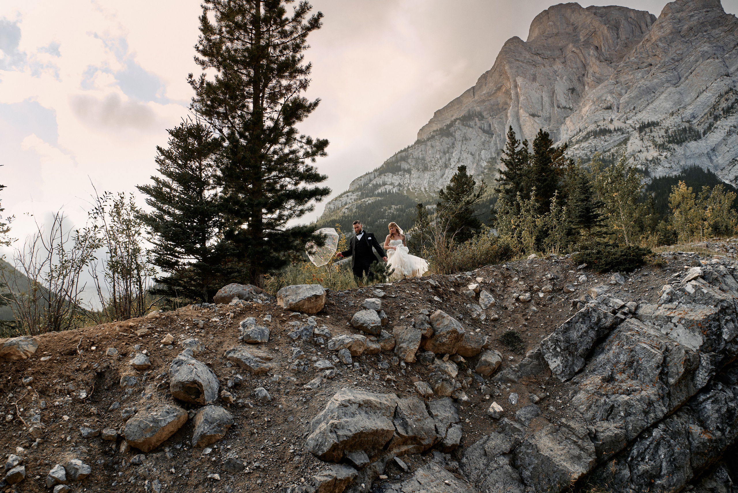 Wedding in Kananaskis Park. Wedding photography and videography team