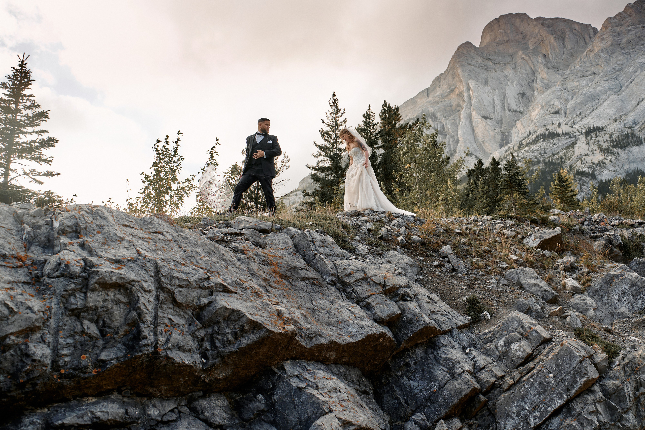 Wedding in Kananaskis Park. Wedding photography and videography team