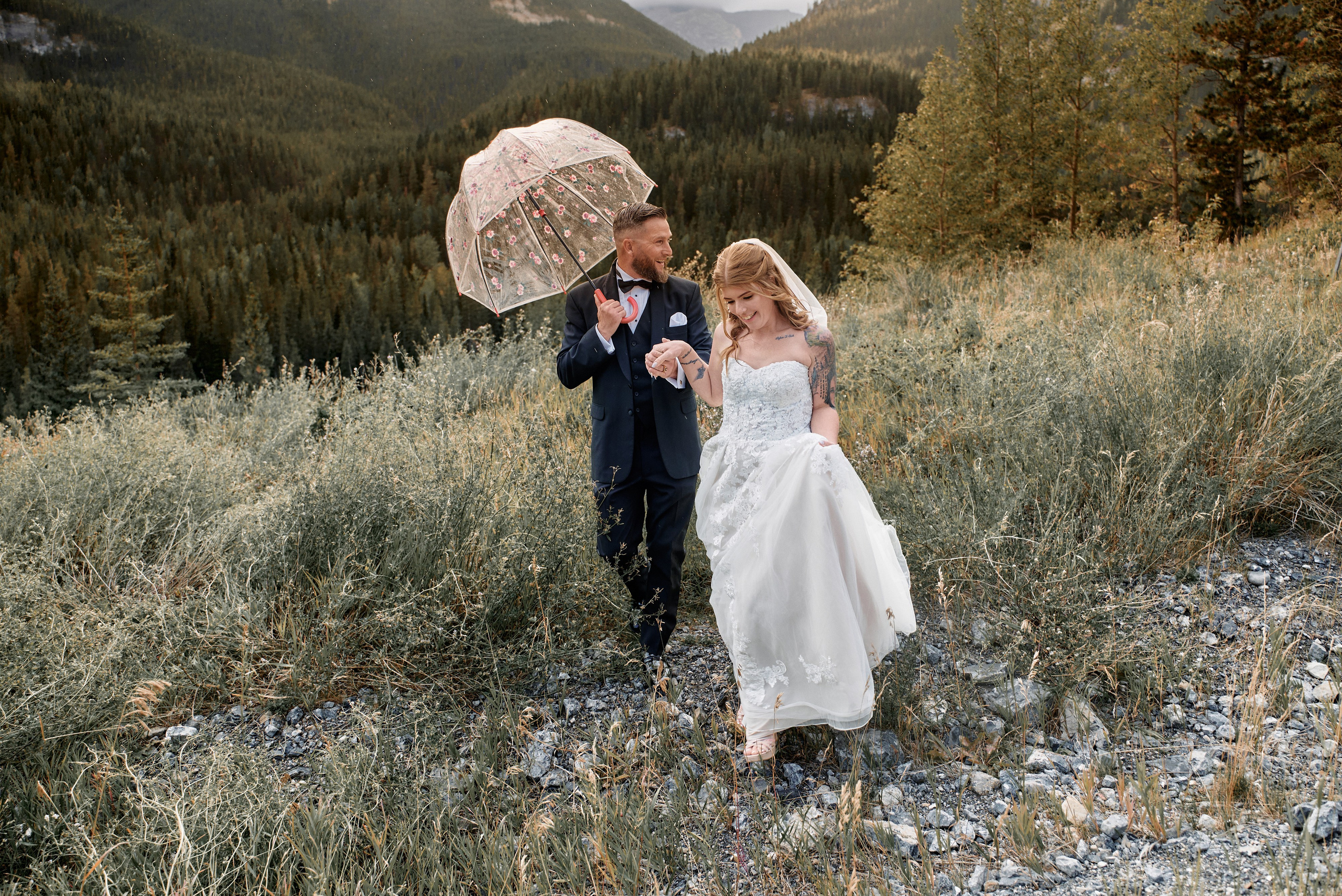 Wedding in Kananaskis Park. Wedding photography and videography team
