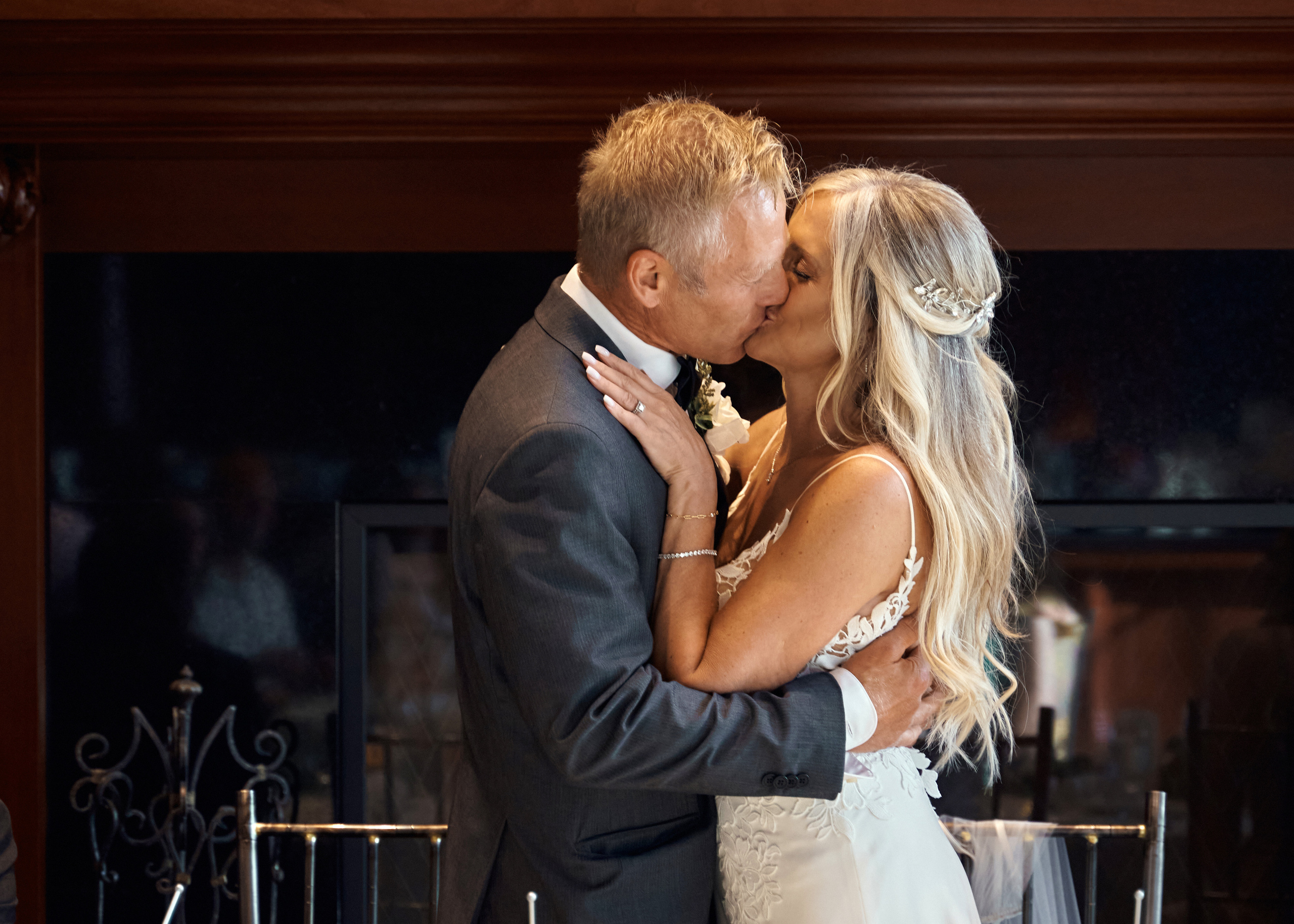 Wedding in Calgary Heritage park. Wedding photography and videography team