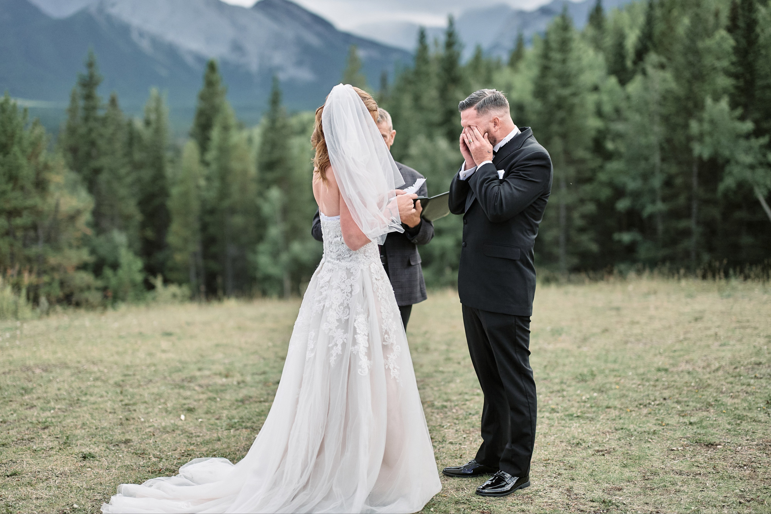 Wedding in Kananaskis Park. Wedding photography and videography team