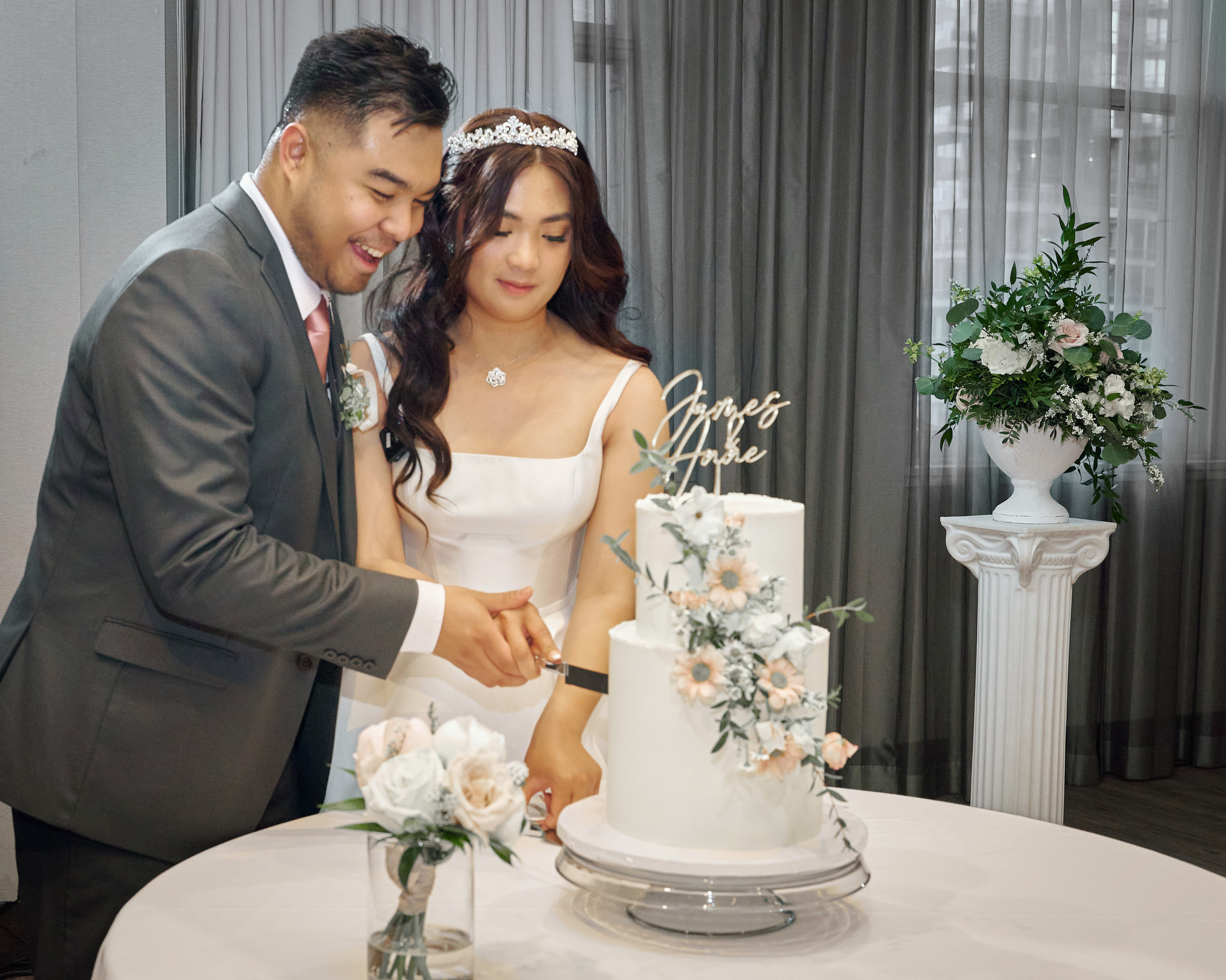 Wedding in Calgary. Wedding photography and videography team