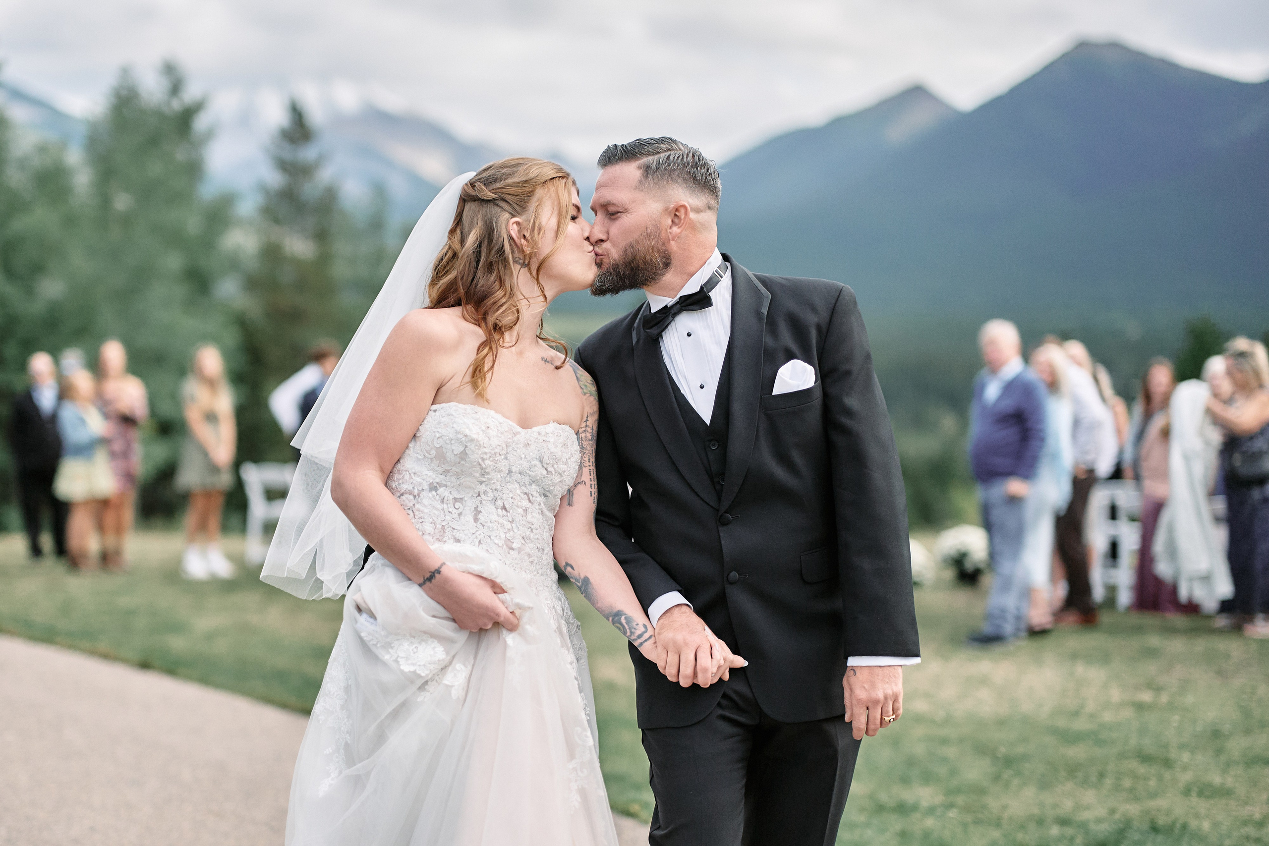 Wedding in Kananaskis Park. Wedding photography and videography team