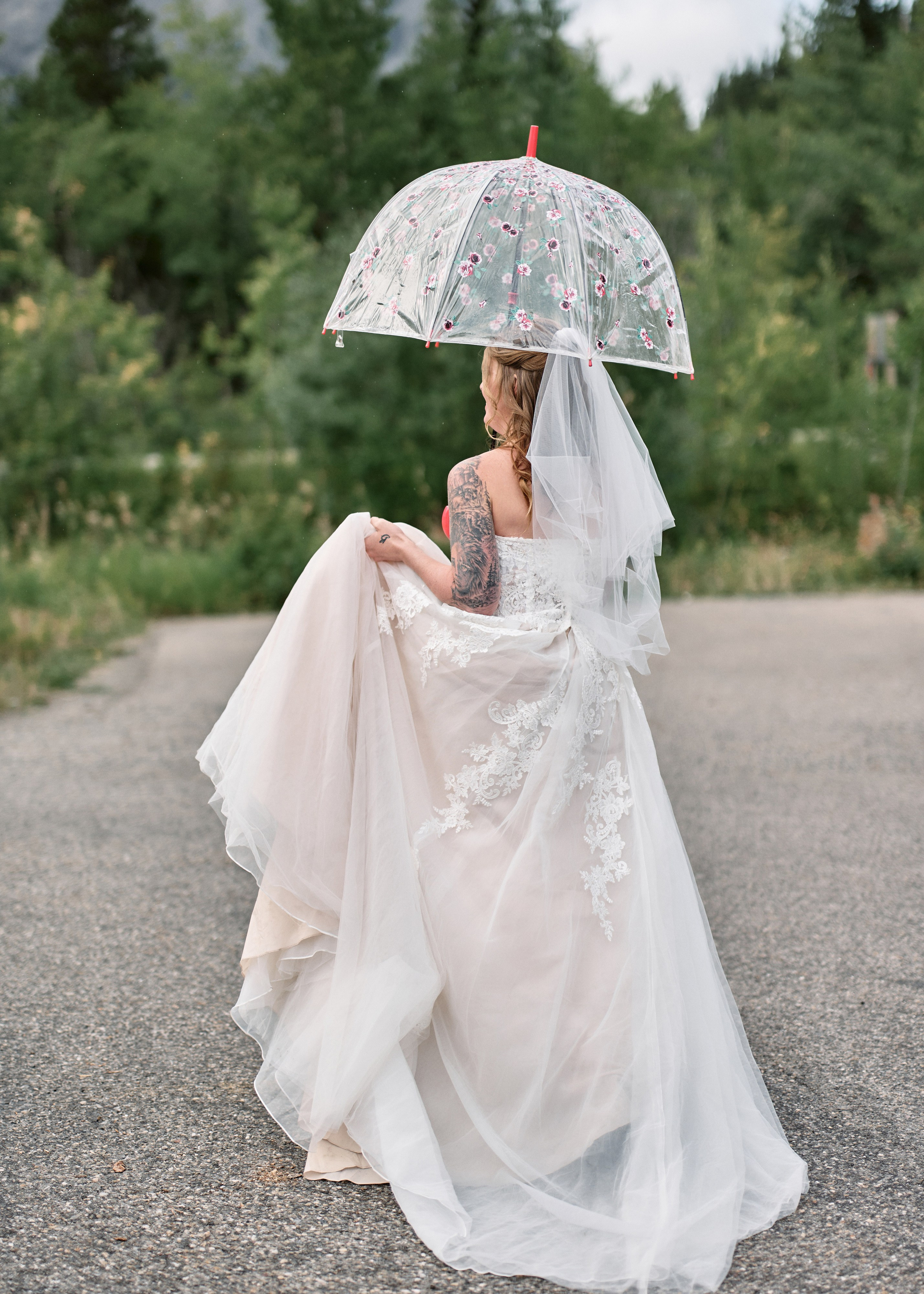 Wedding in Kananaskis Park. Wedding photography and videography team
