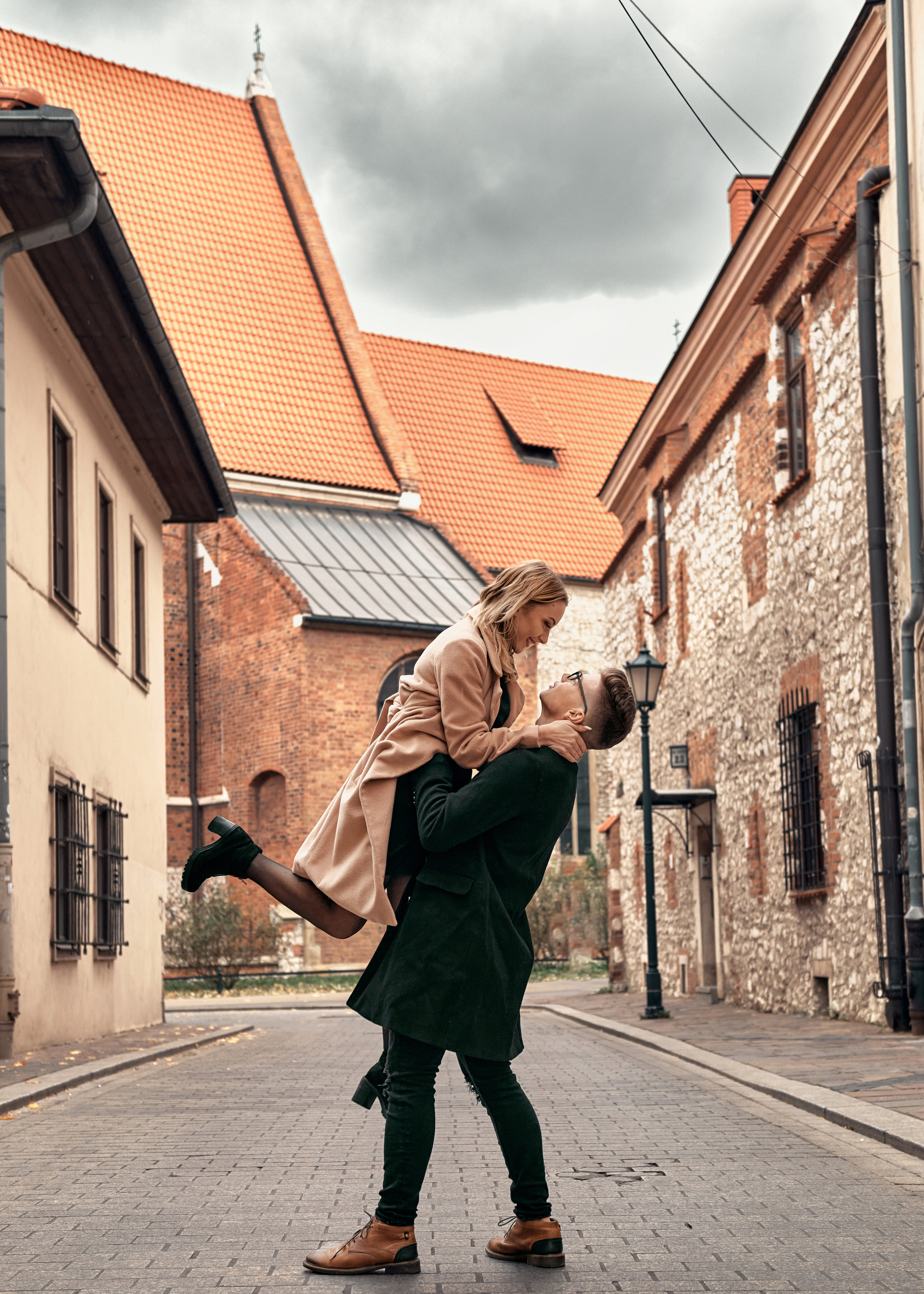 Fall romantic love story. Wedding photography and videography team