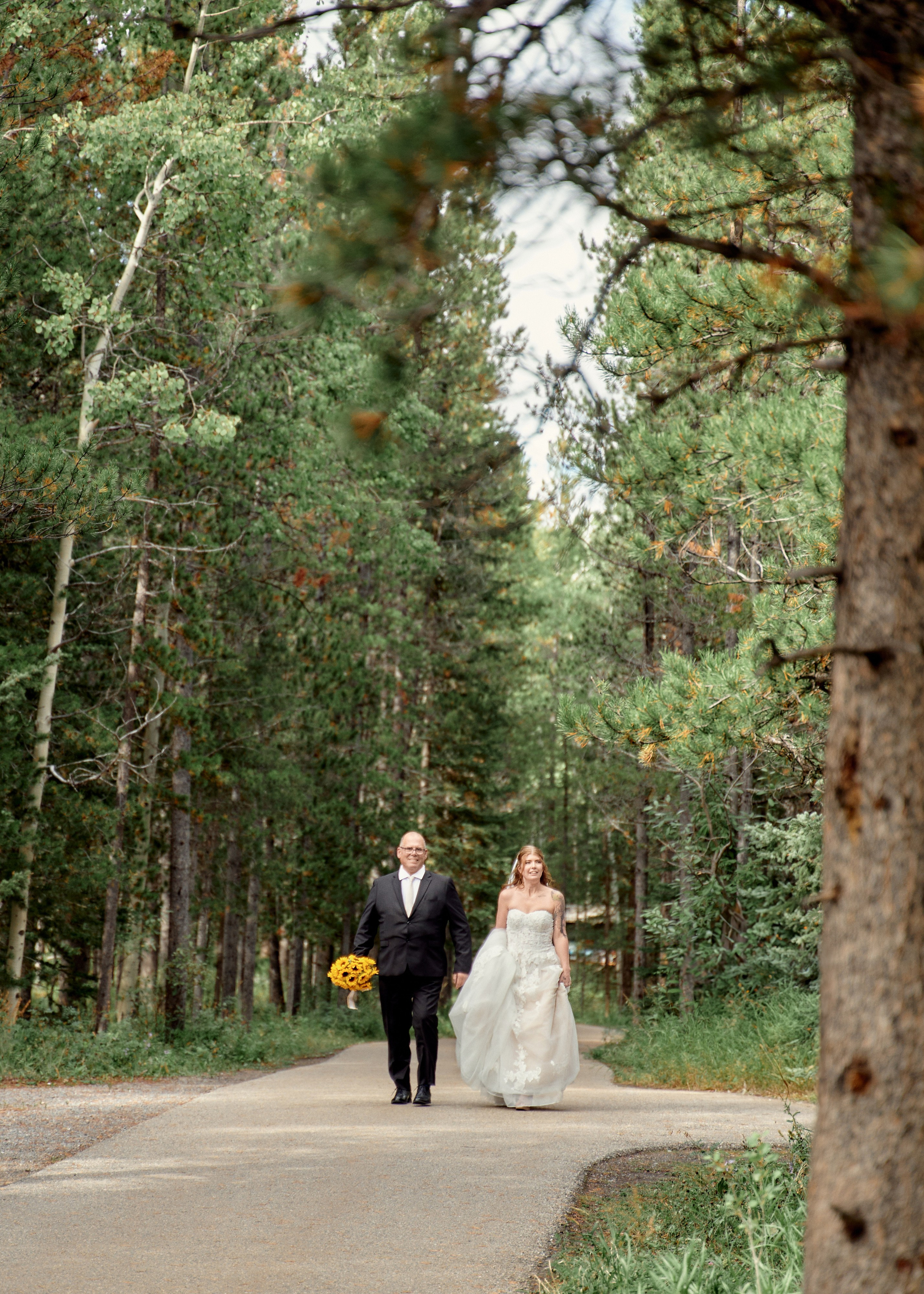 Wedding in Kananaskis Park. Wedding photography and videography team