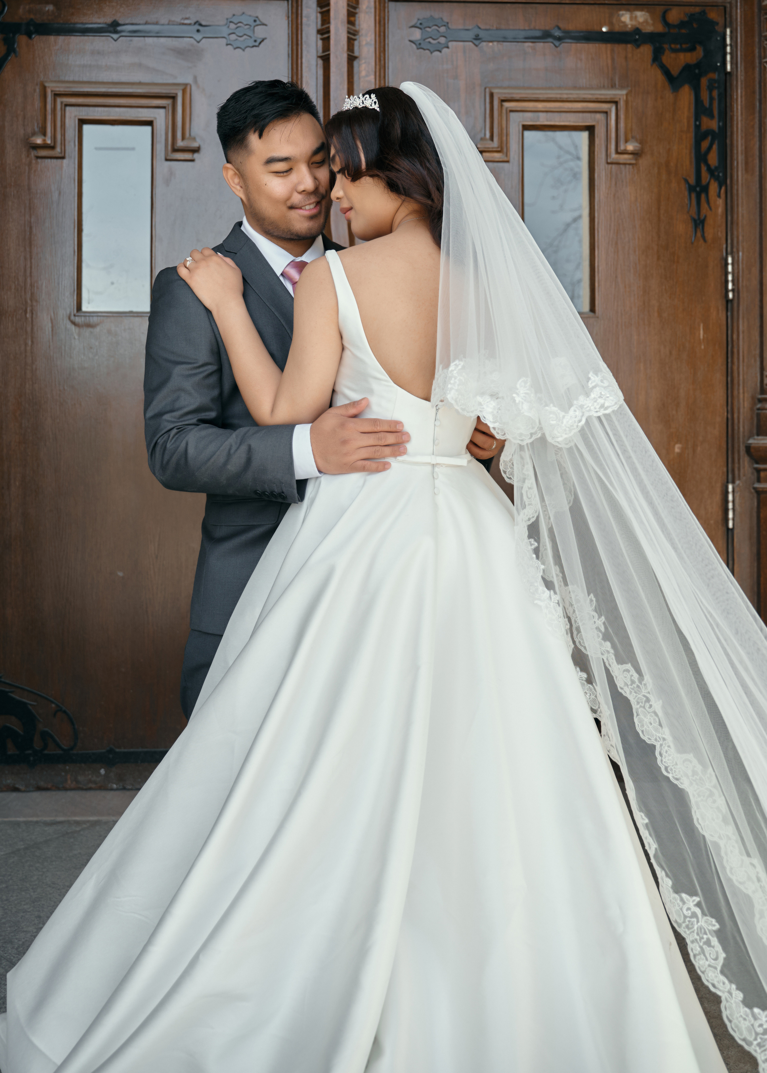 Wedding in Calgary. Wedding photography and videography team