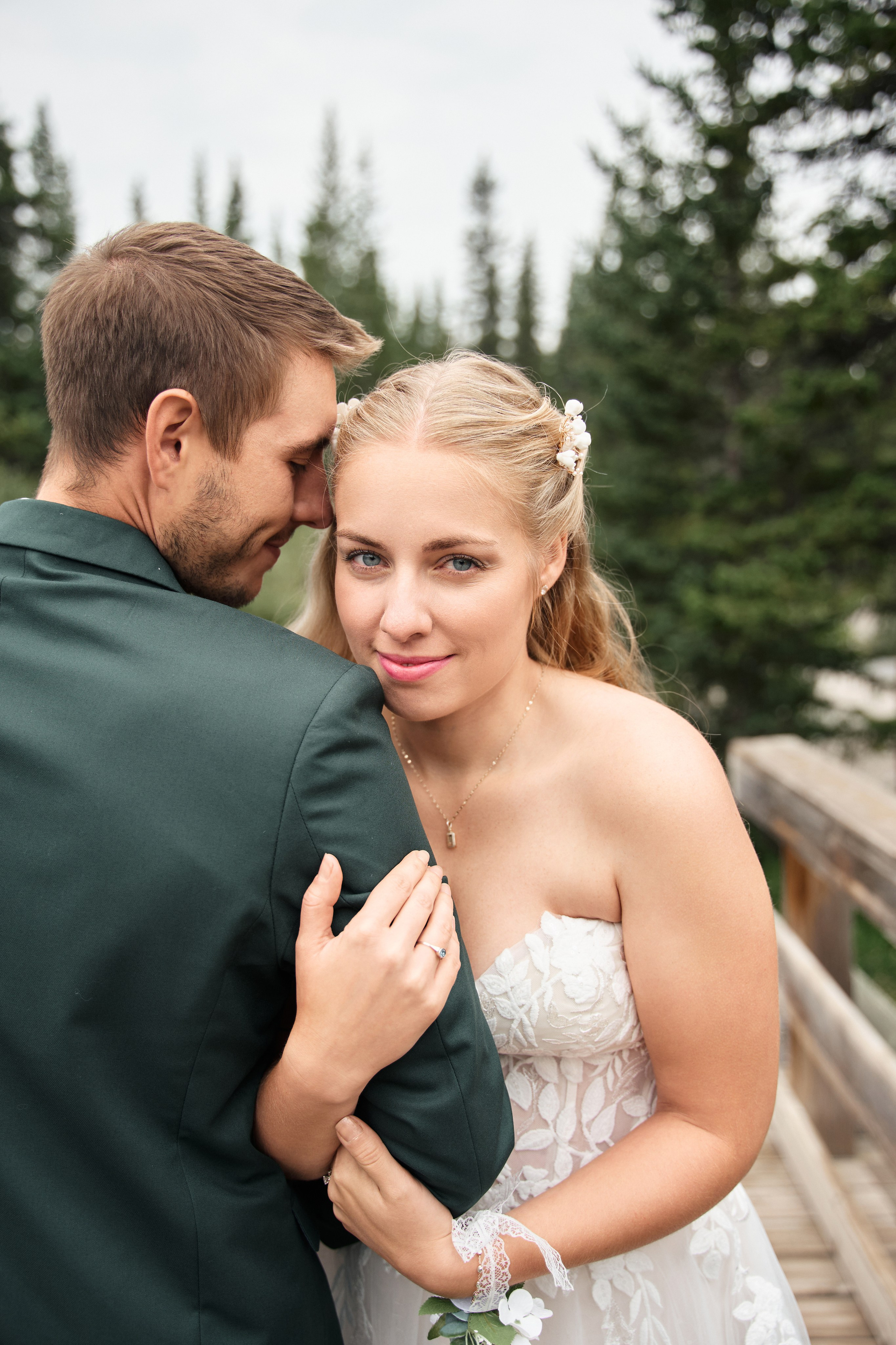 Wedding in Kananaskis Park. Wedding photography and videography team