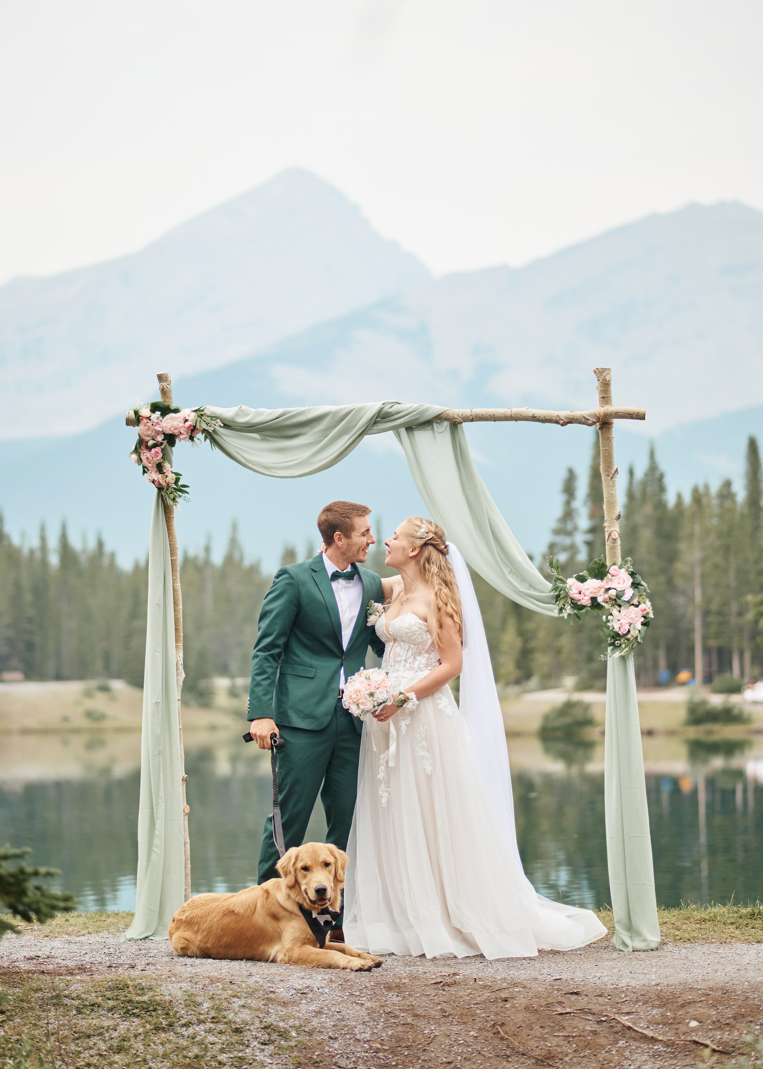 Wedding in Kananaskis Park. Wedding photography and videography team