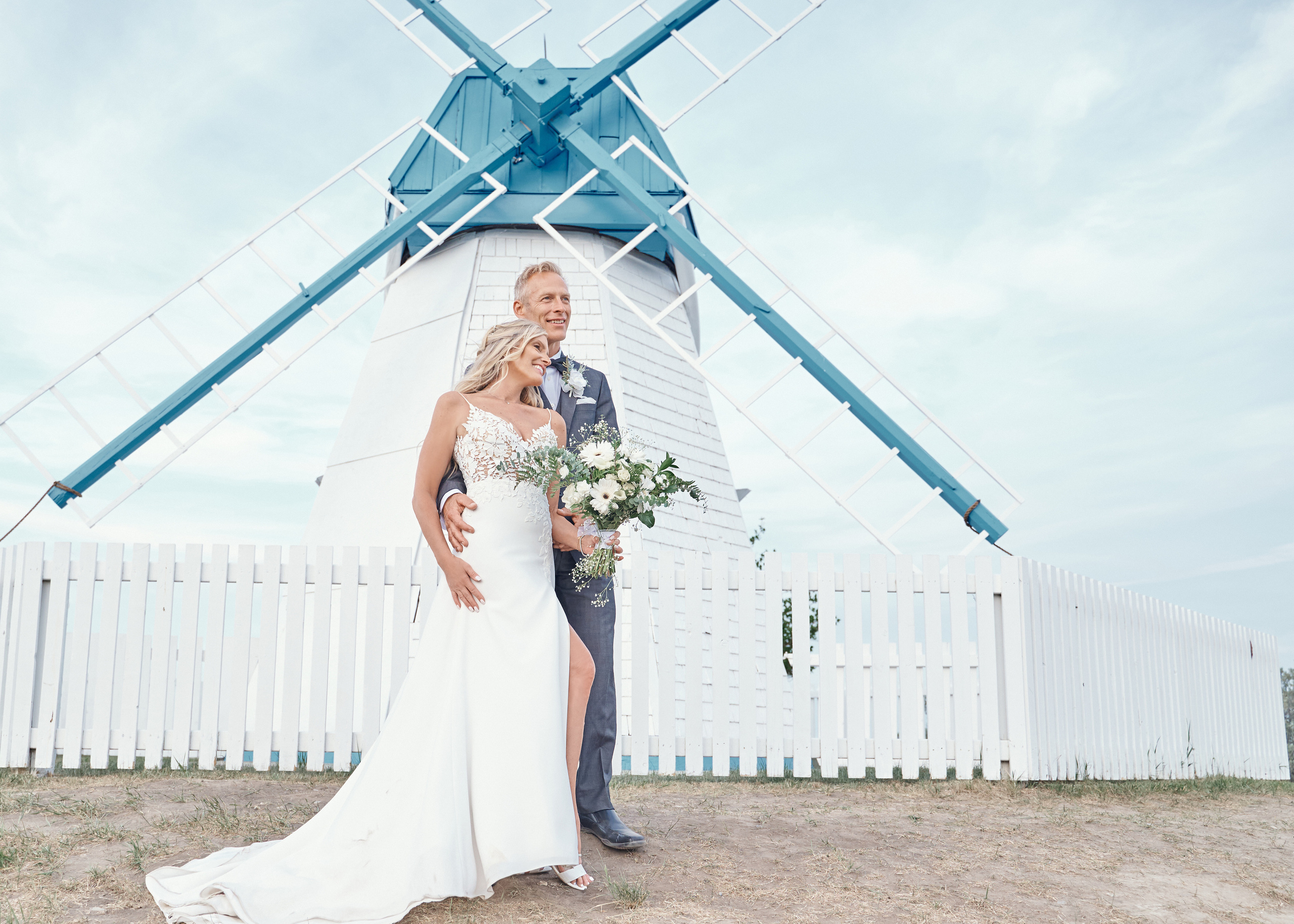 Wedding in Calgary Heritage park. Wedding photography and videography team