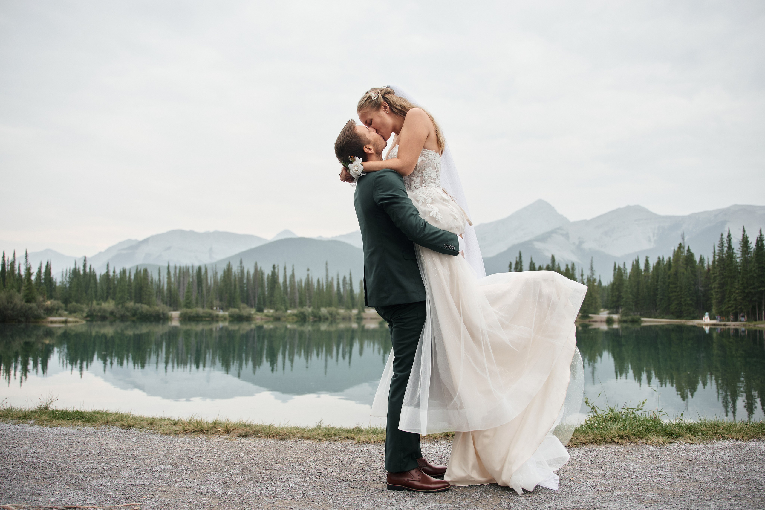 Wedding in Kananaskis Park. Wedding photography and videography team