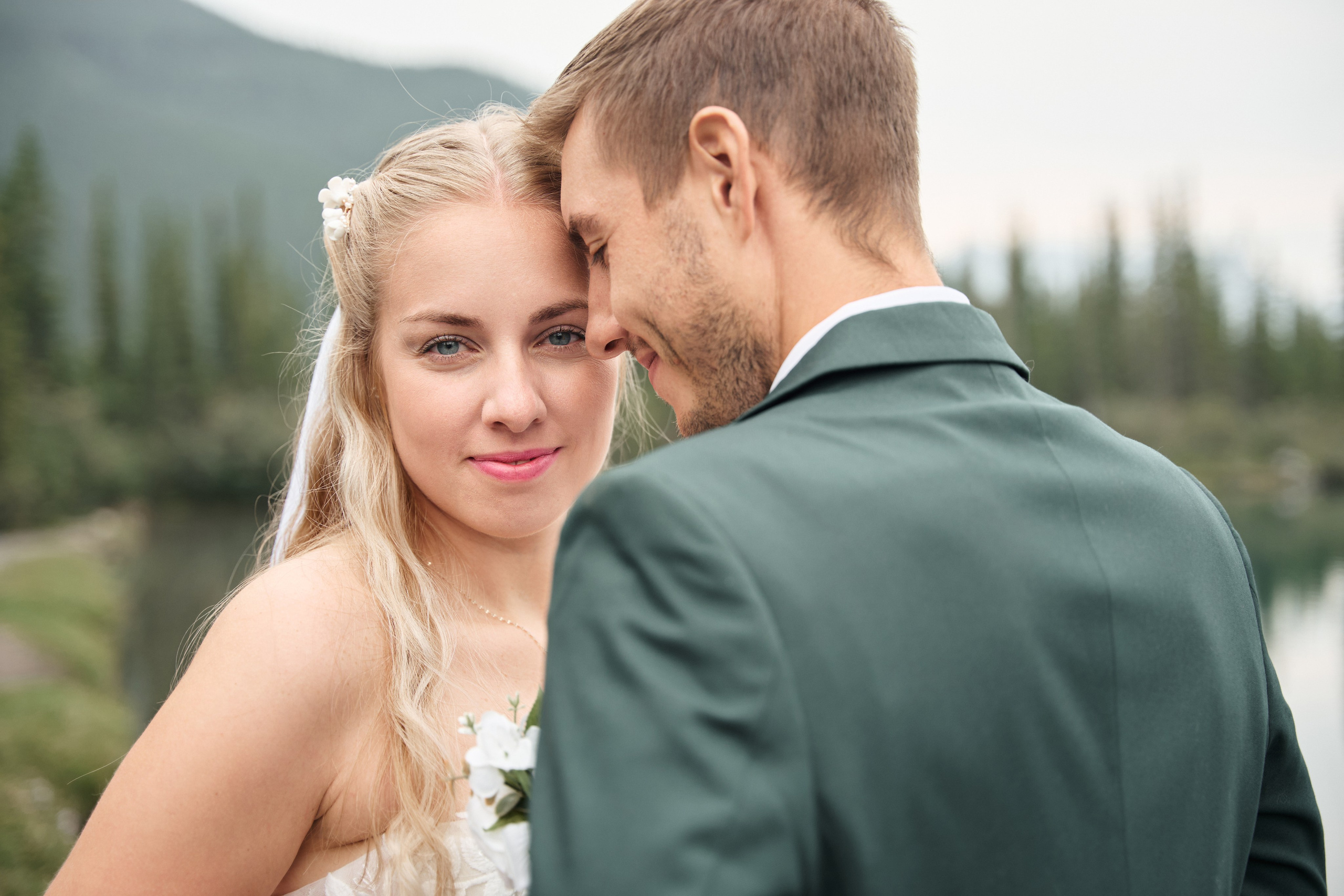 Wedding in Kananaskis Park. Wedding photography and videography team