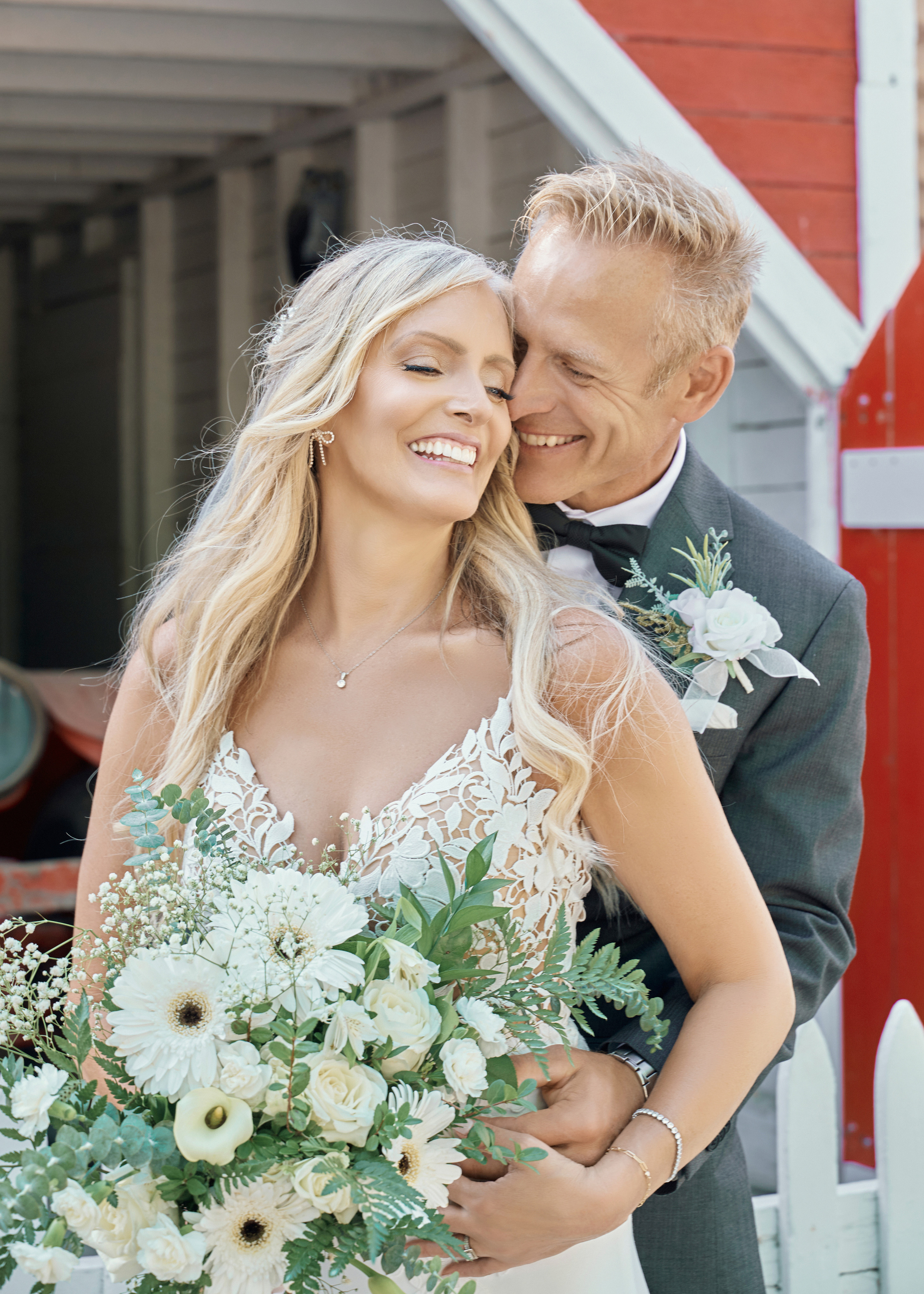 Wedding in Calgary Heritage park. Wedding photography and videography team