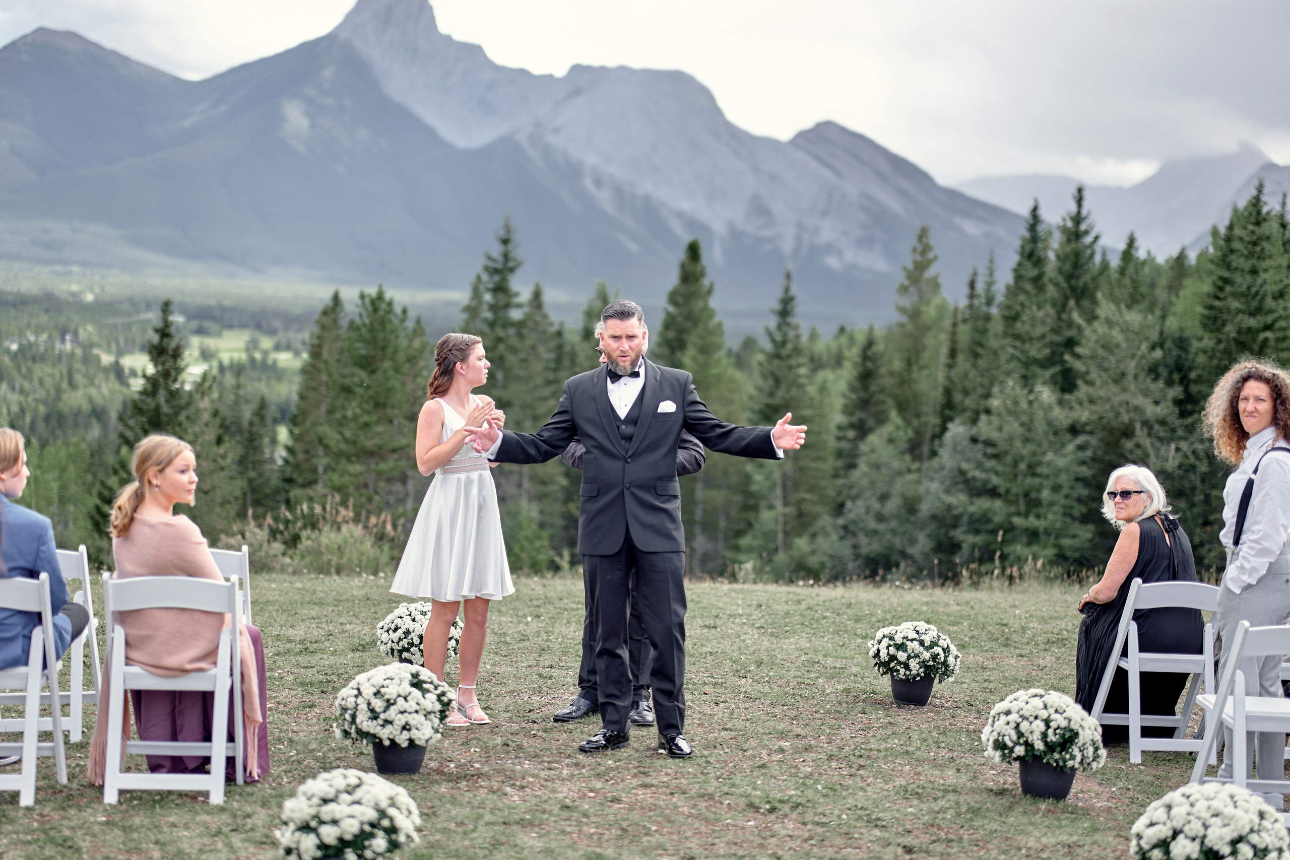 Wedding in Kananaskis Park. Wedding photography and videography team
