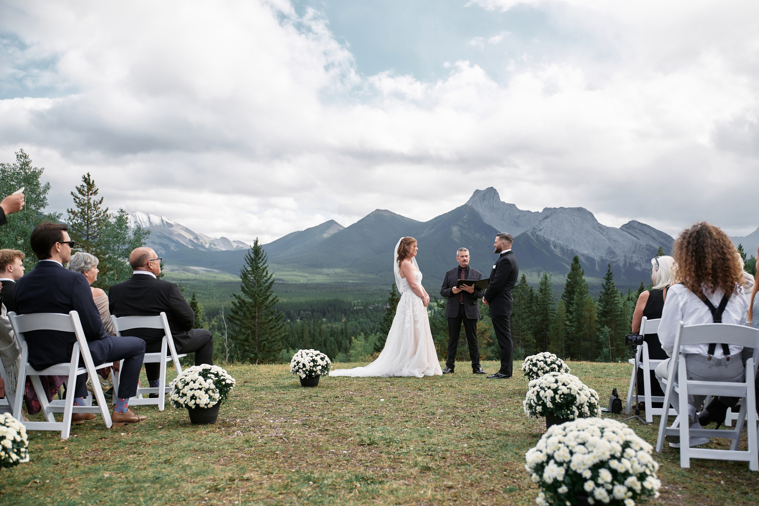 Wedding in Kananaskis Park. Wedding photography and videography team