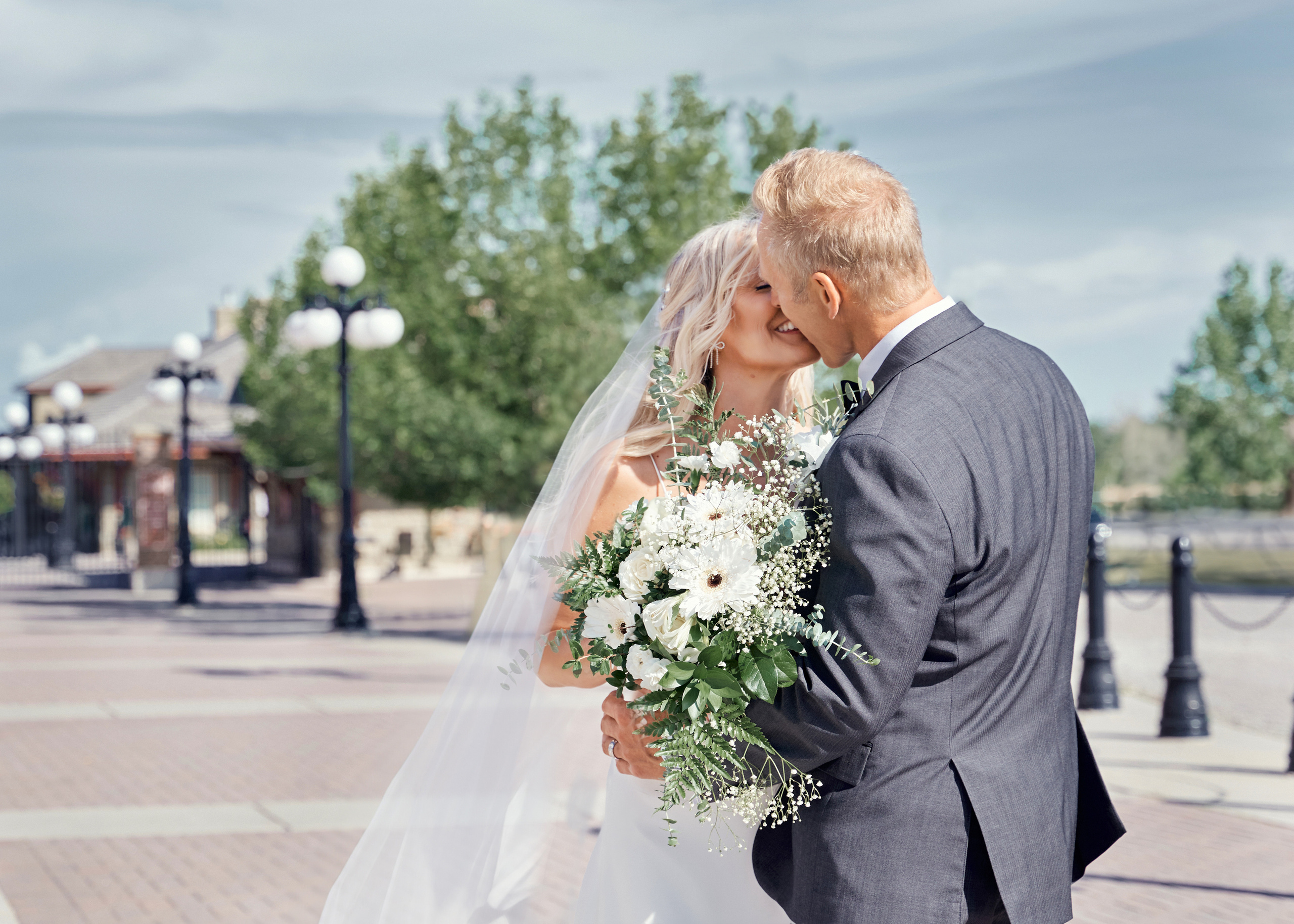 Wedding in Calgary Heritage park. Wedding photography and videography team