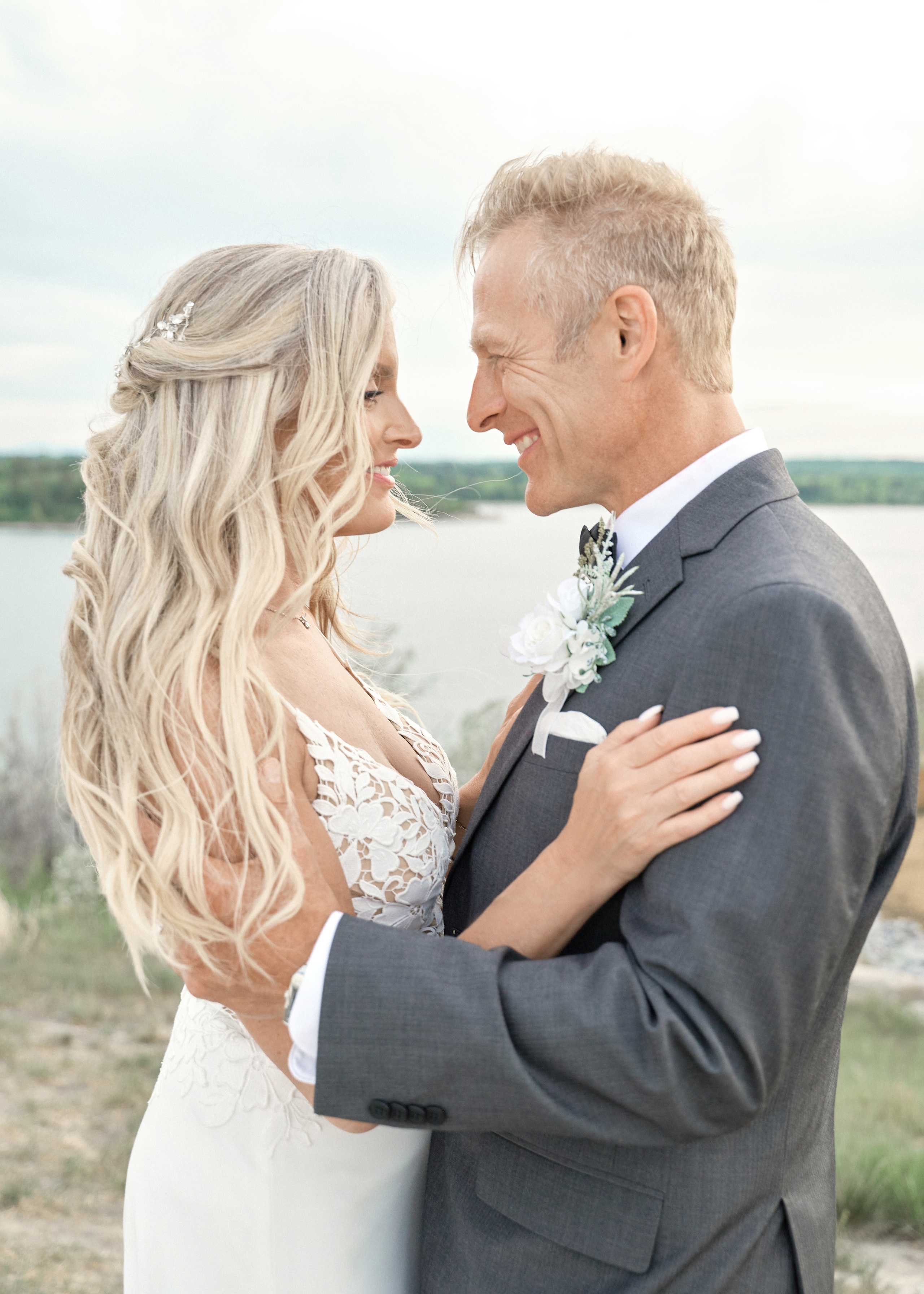 Wedding in Calgary Heritage park. Wedding photography and videography team