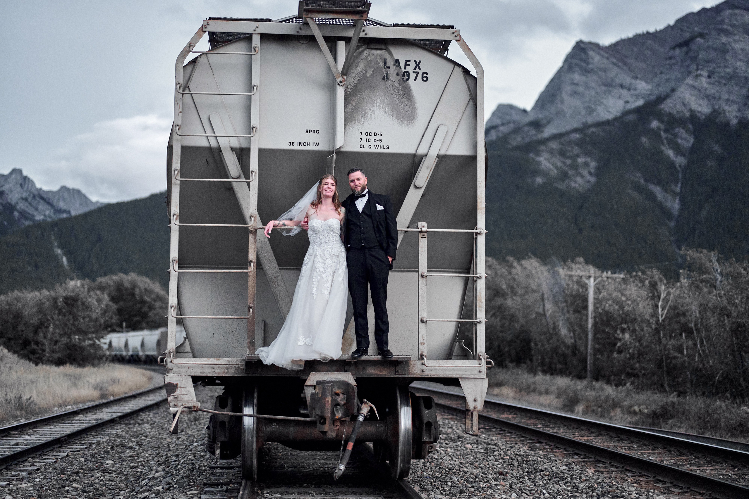 Wedding in Kananaskis Park. Wedding photography and videography team
