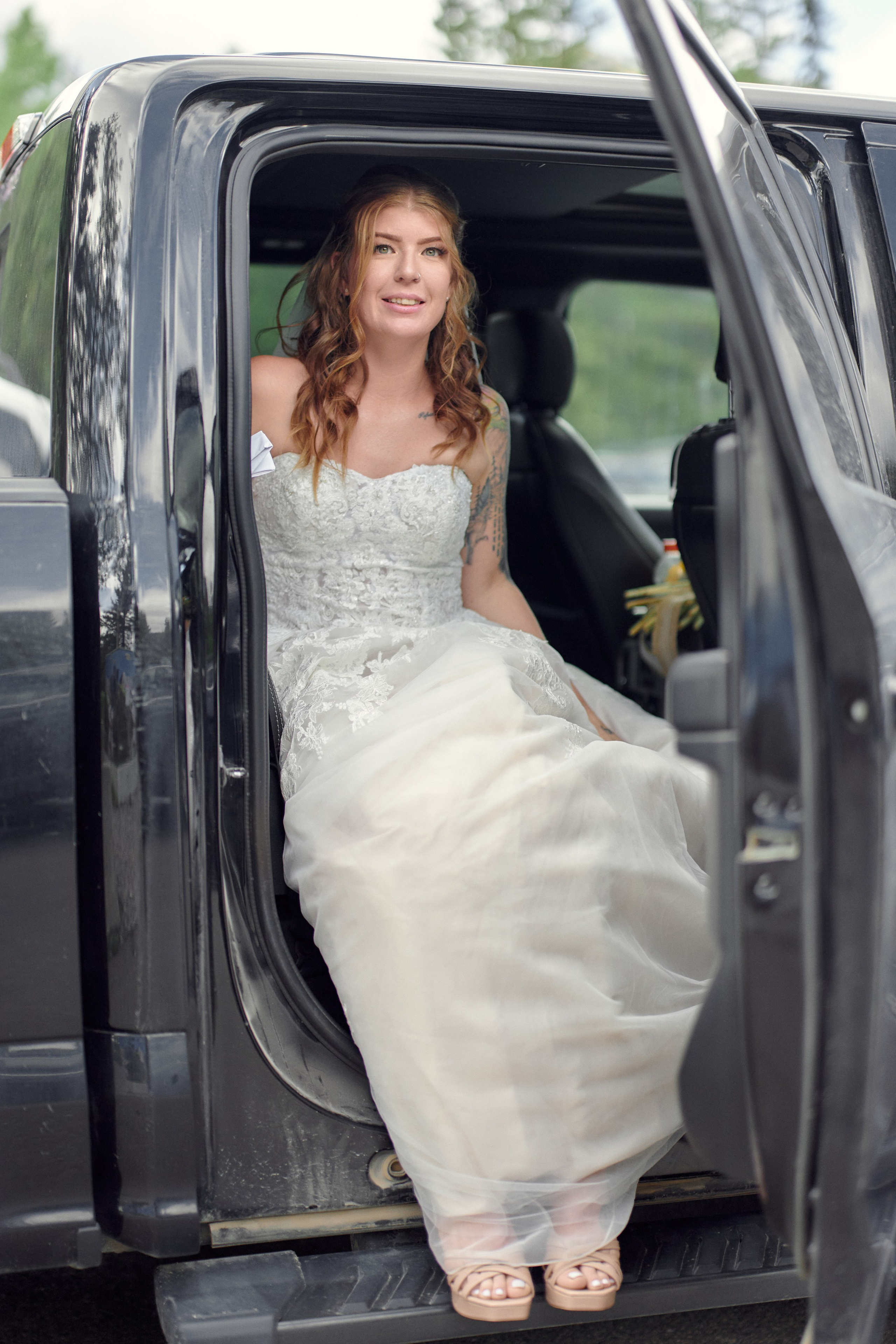 Wedding in Kananaskis Park. Wedding photography and videography team