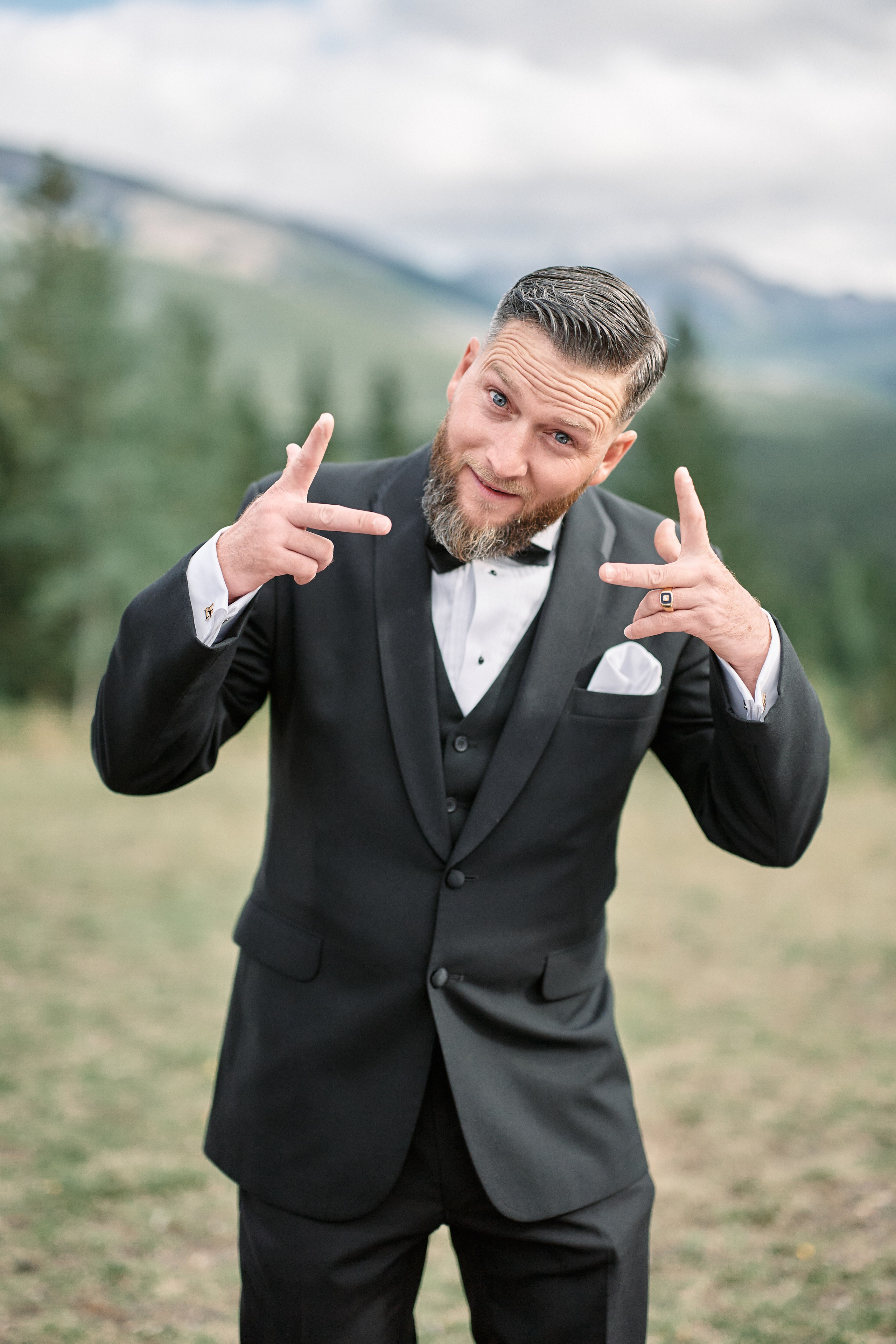 Wedding in Kananaskis Park. Wedding photography and videography team