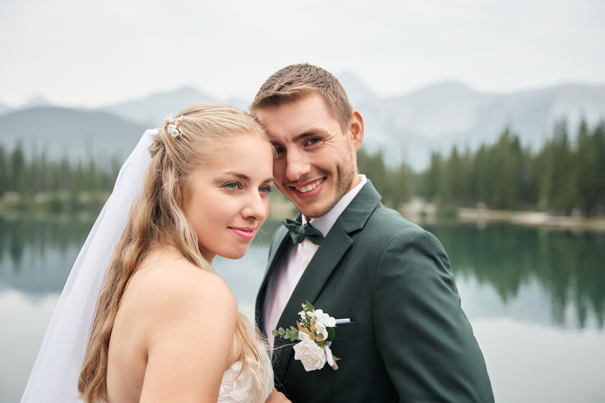 Wedding in Kananaskis Park. Wedding photography and videography team