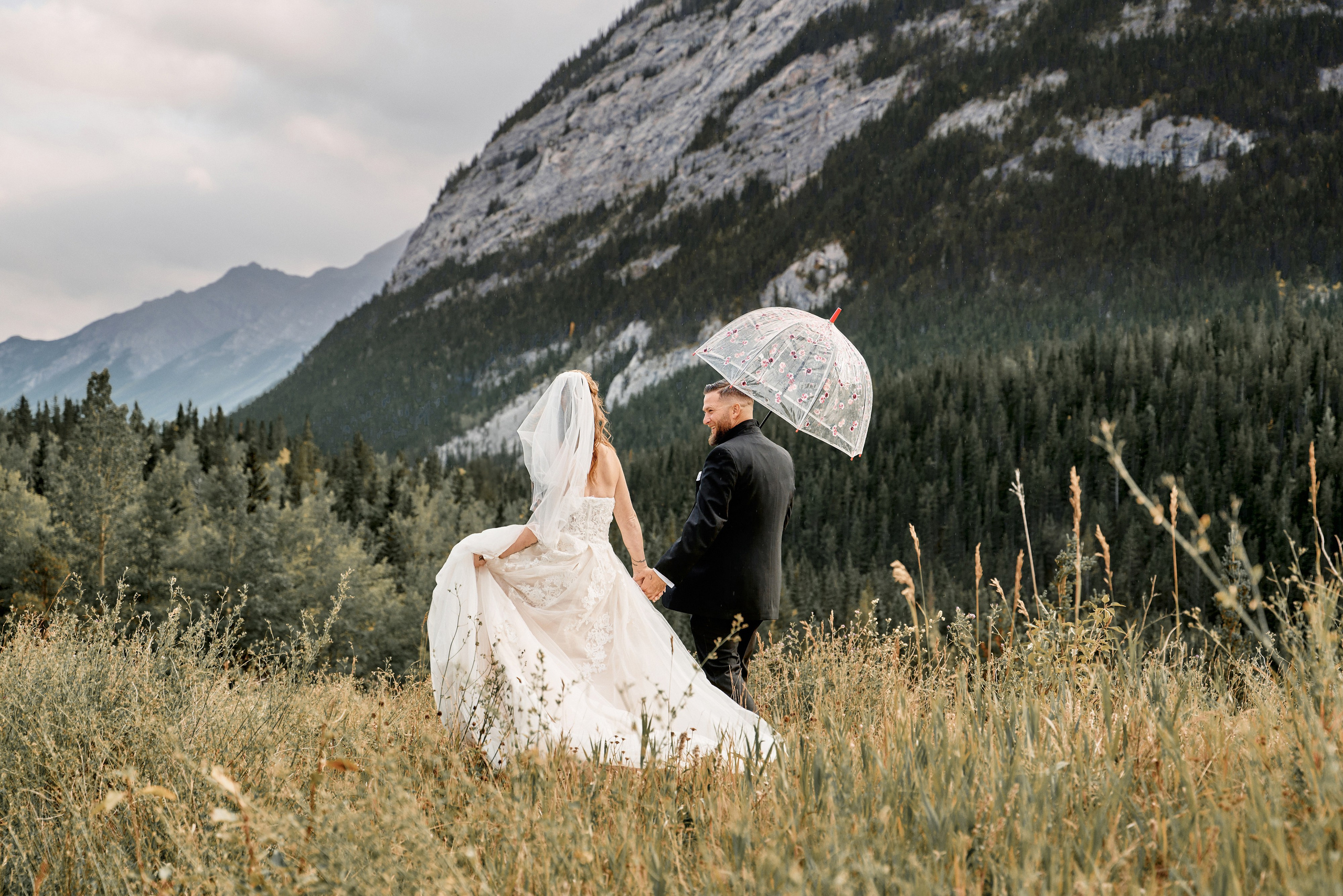 Wedding in Kananaskis Park. Wedding photography and videography team