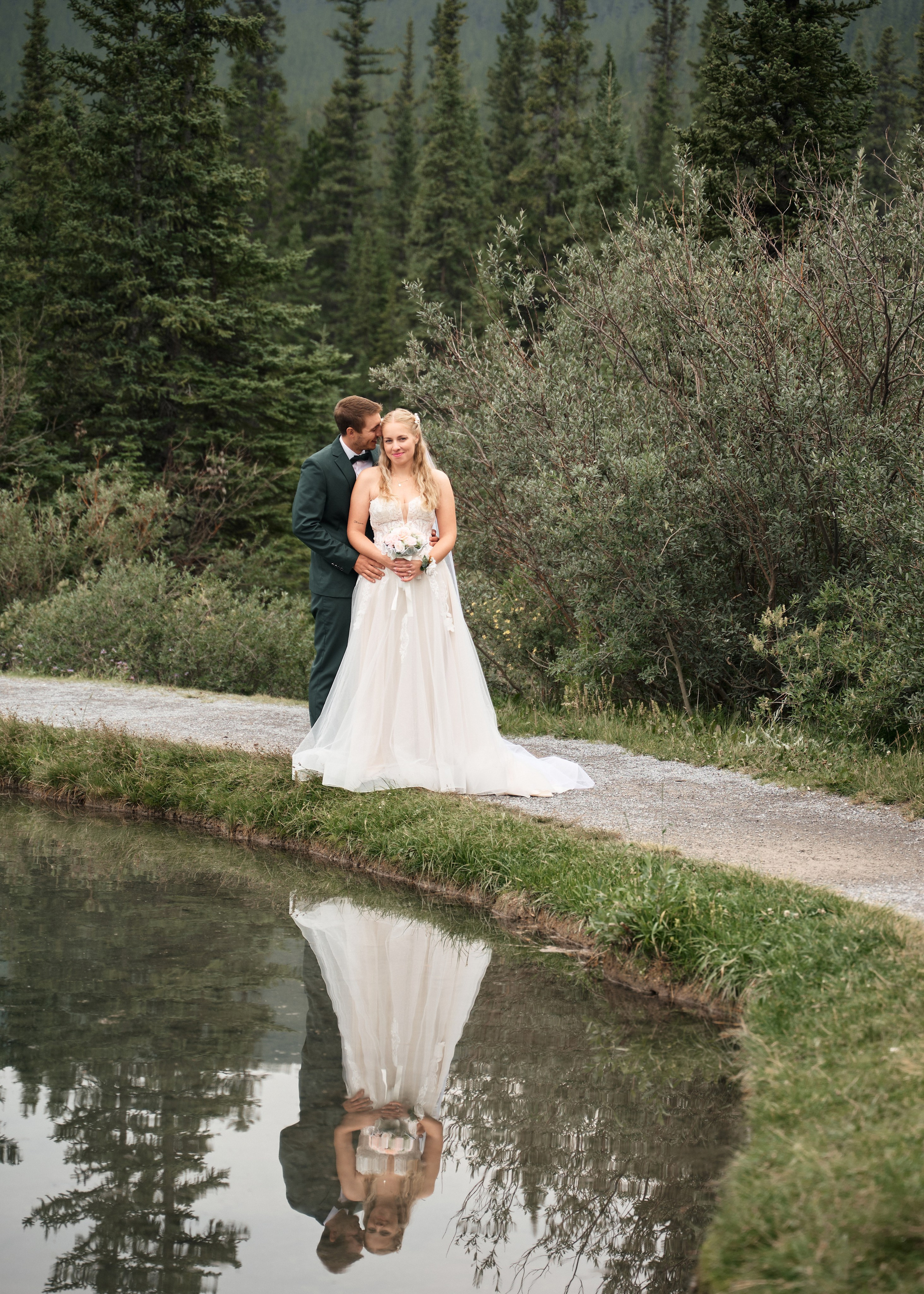 Wedding in Kananaskis Park. Wedding photography and videography team