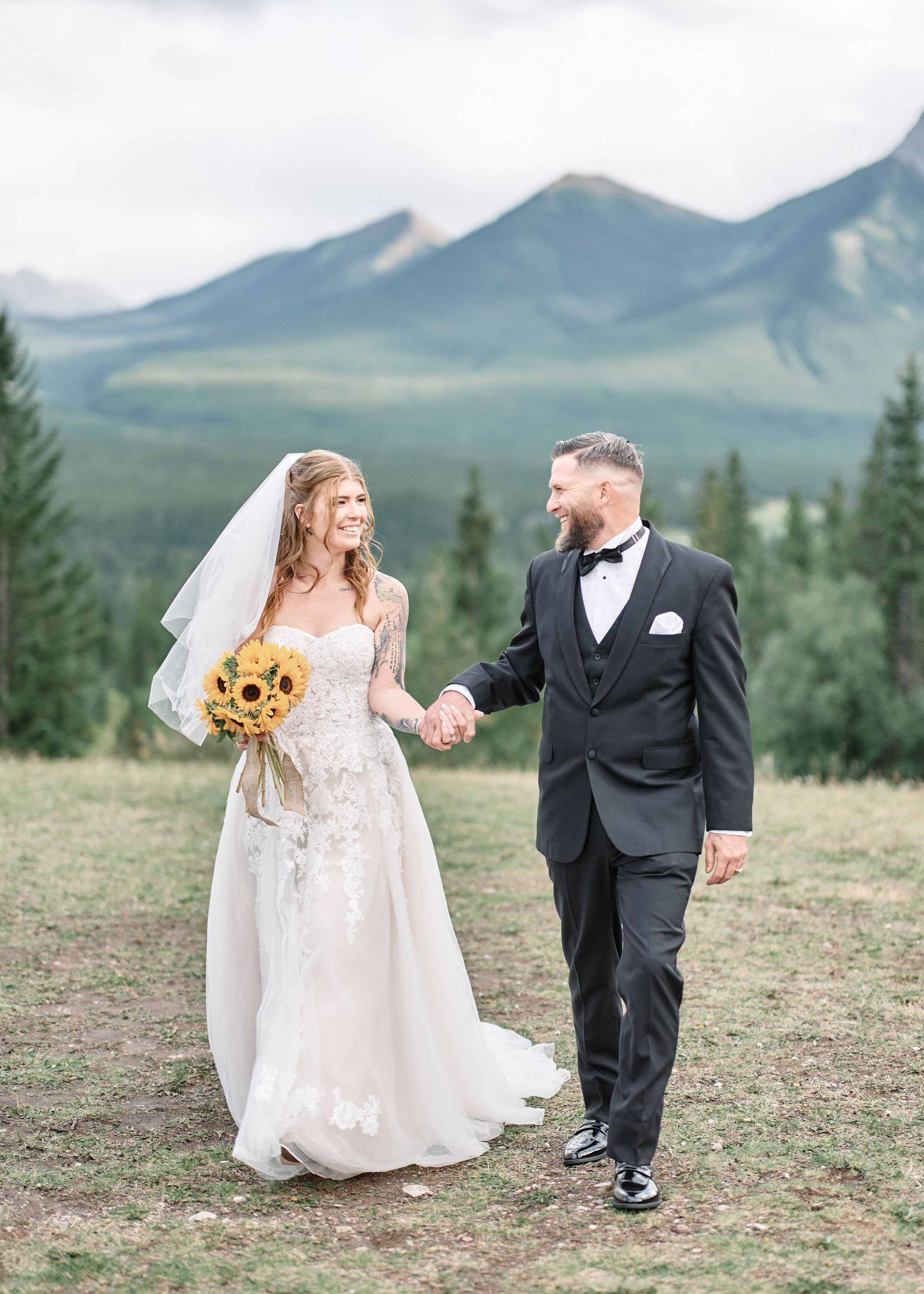 Wedding in Kananaskis Park. Wedding photography and videography team