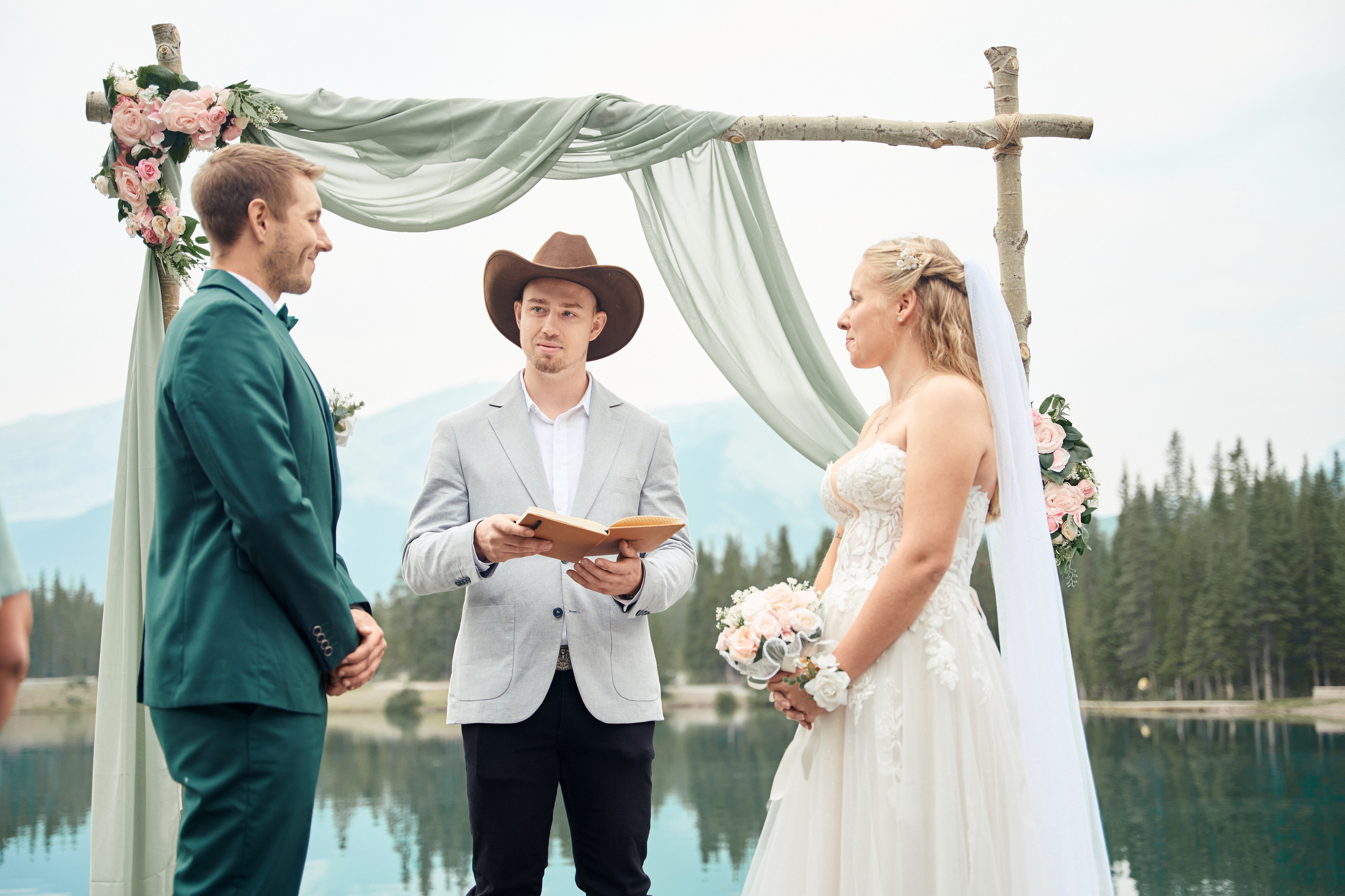 Wedding in Kananaskis Park. Wedding photography and videography team