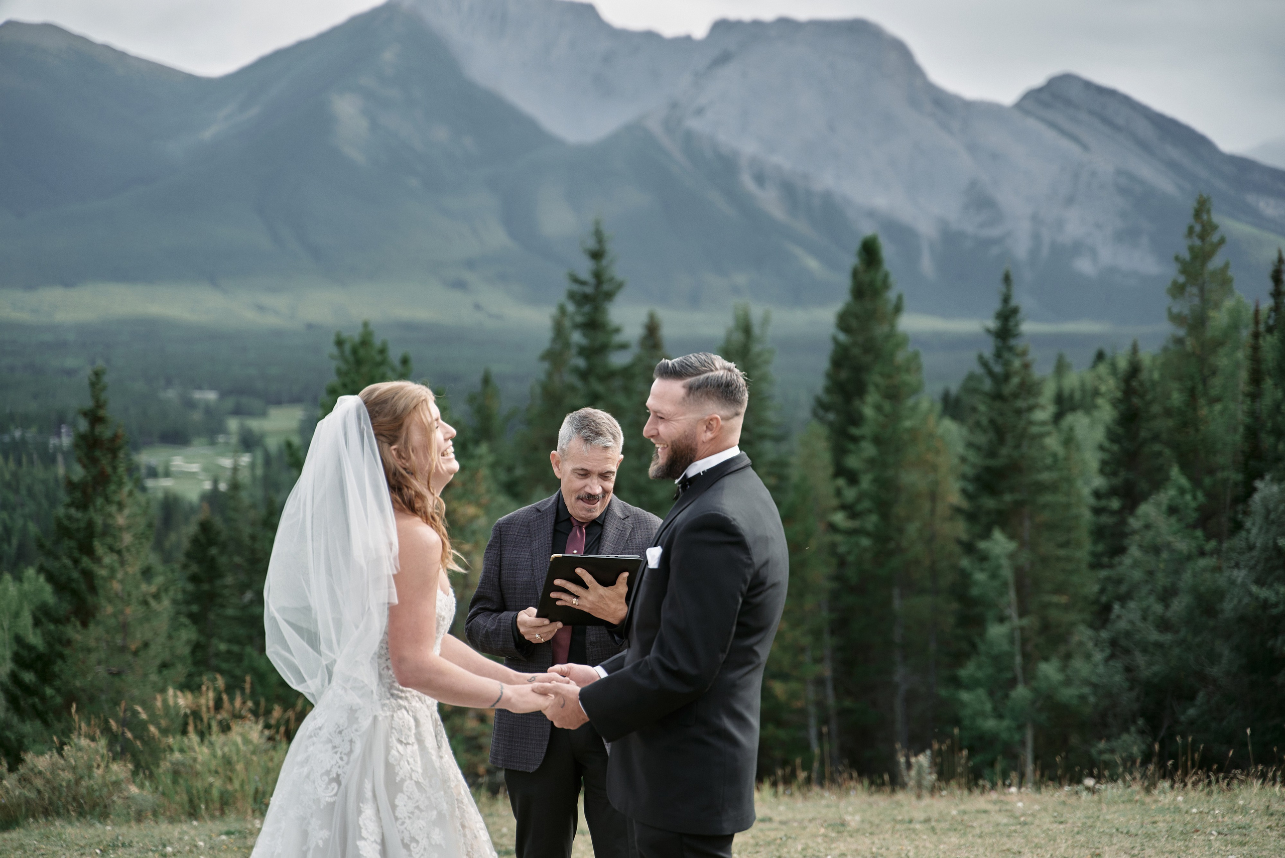 Wedding in Kananaskis Park. Wedding photography and videography team