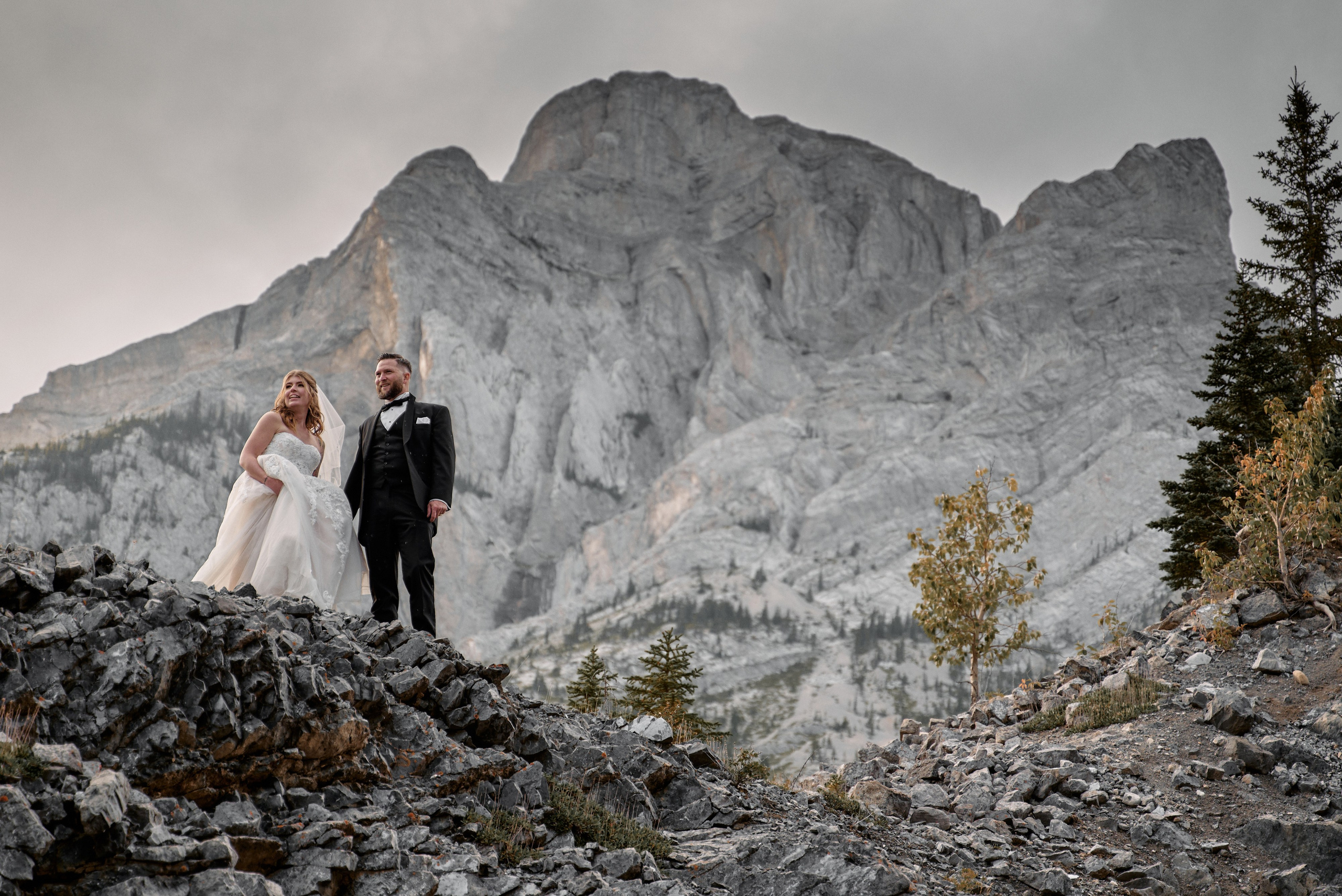 Wedding in Kananaskis Park. Wedding photography and videography team
