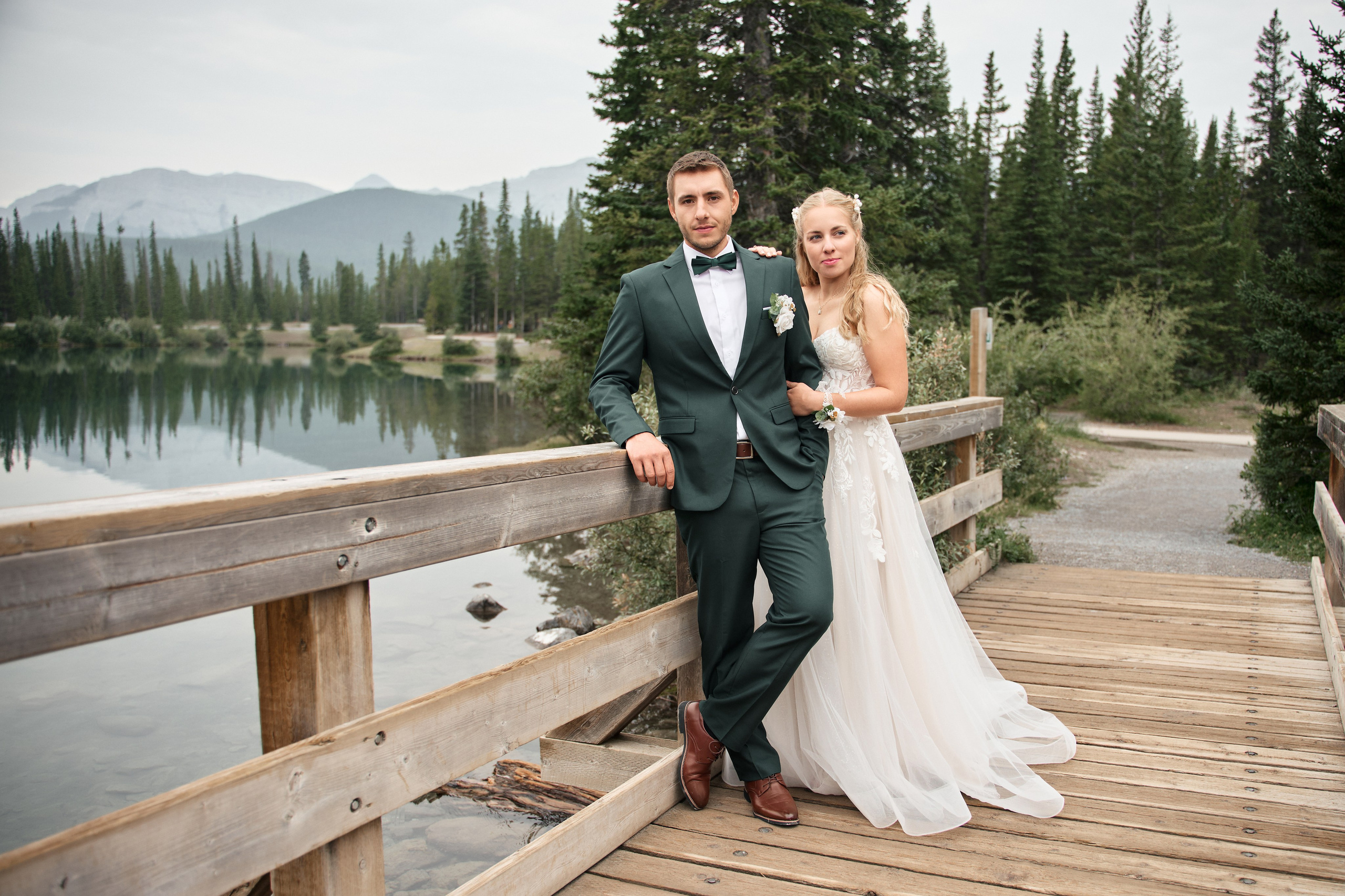Wedding in Kananaskis Park. Wedding photography and videography team