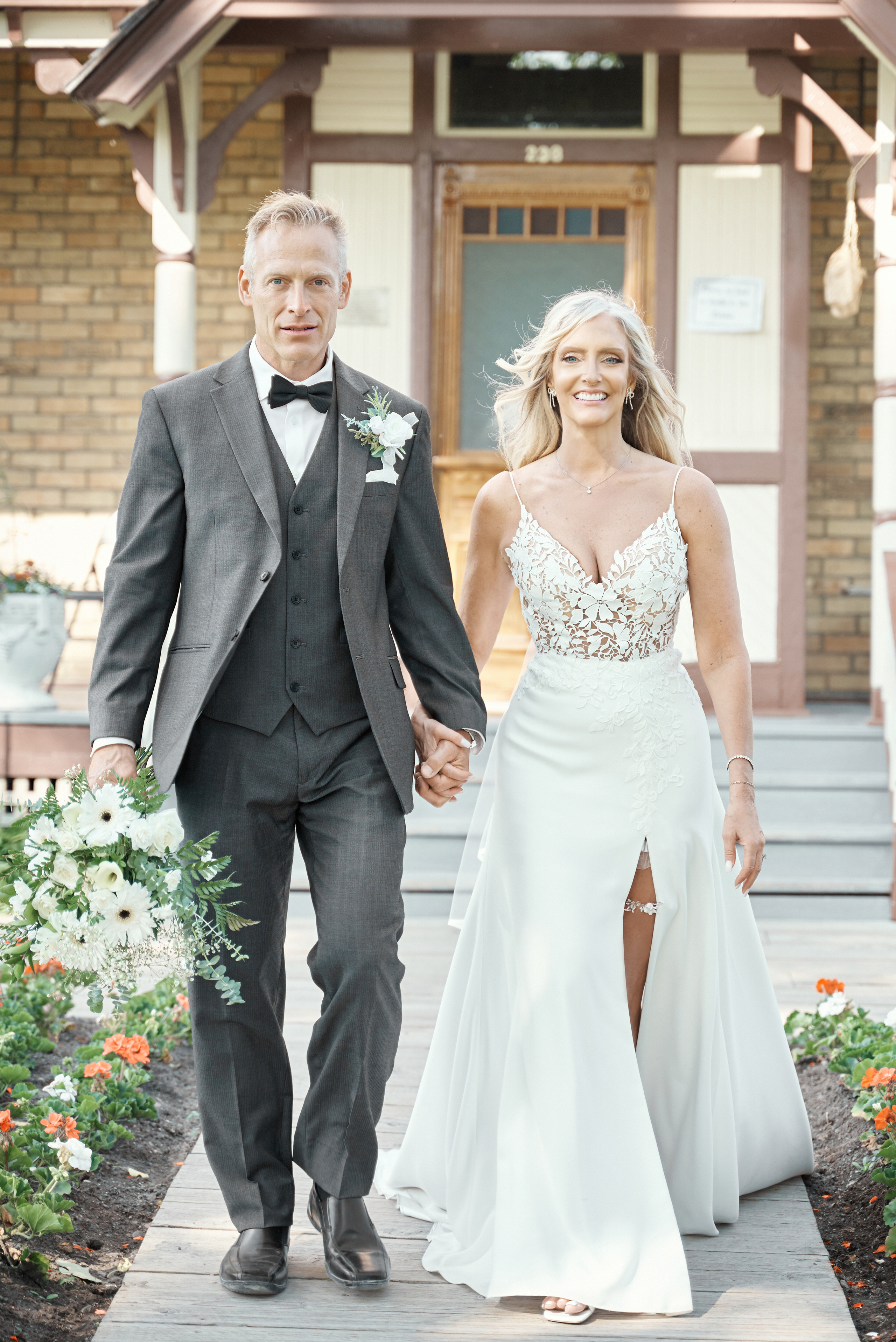 Wedding in Calgary Heritage park. Wedding photography and videography team