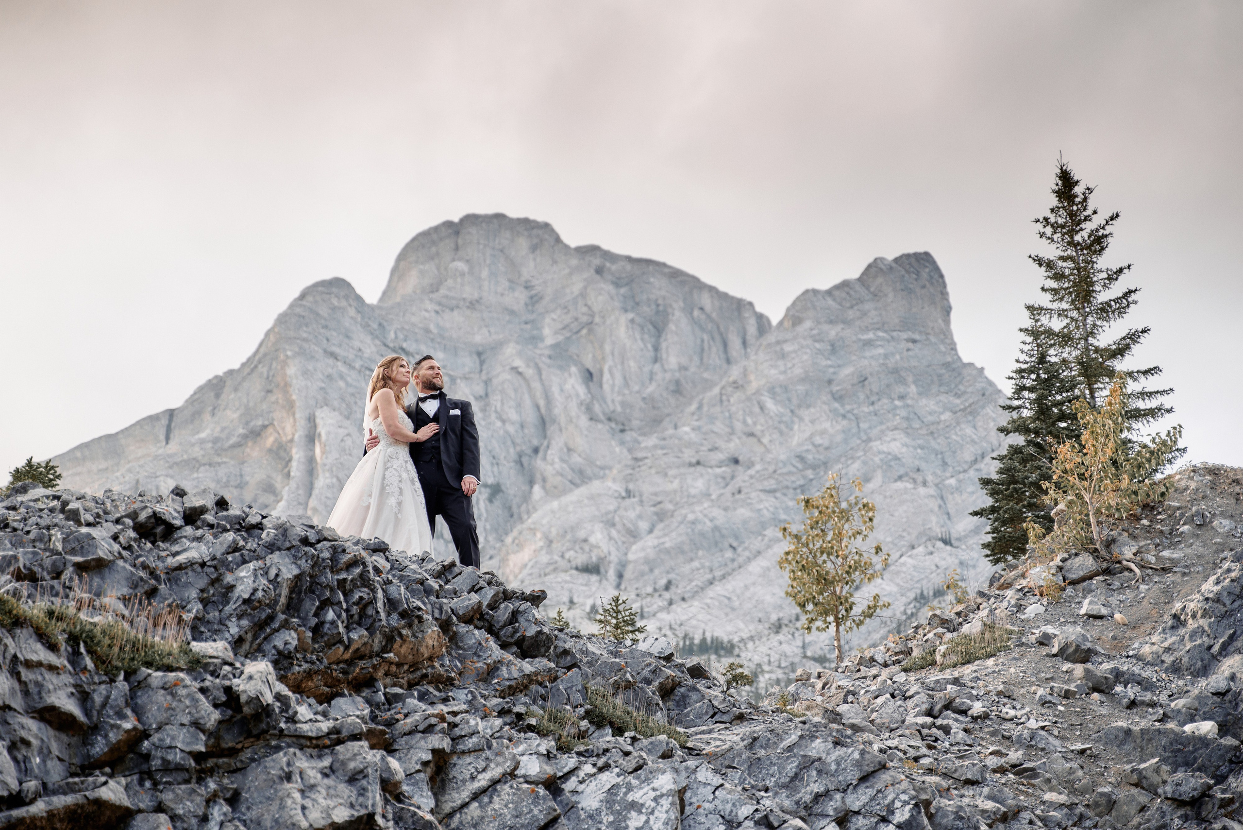 Wedding in Kananaskis Park. Wedding photography and videography team