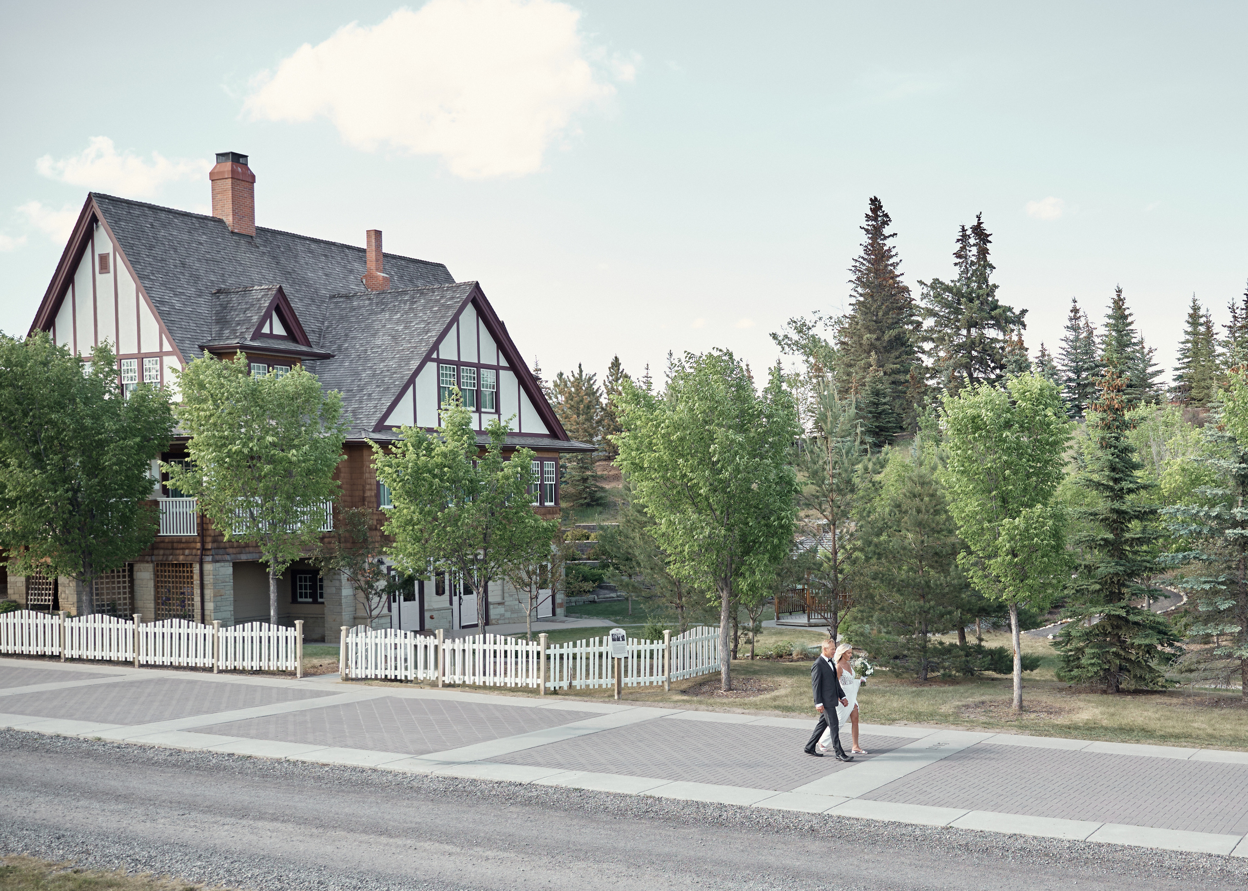 Wedding in Calgary Heritage park. Wedding photography and videography team