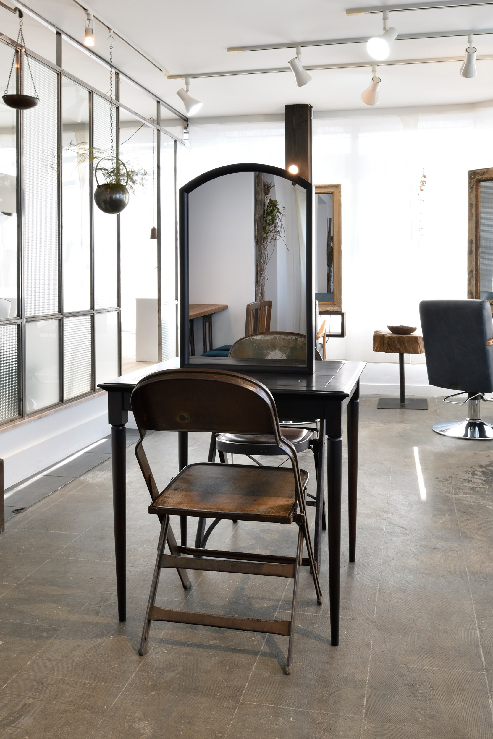 Beauty salon. MT