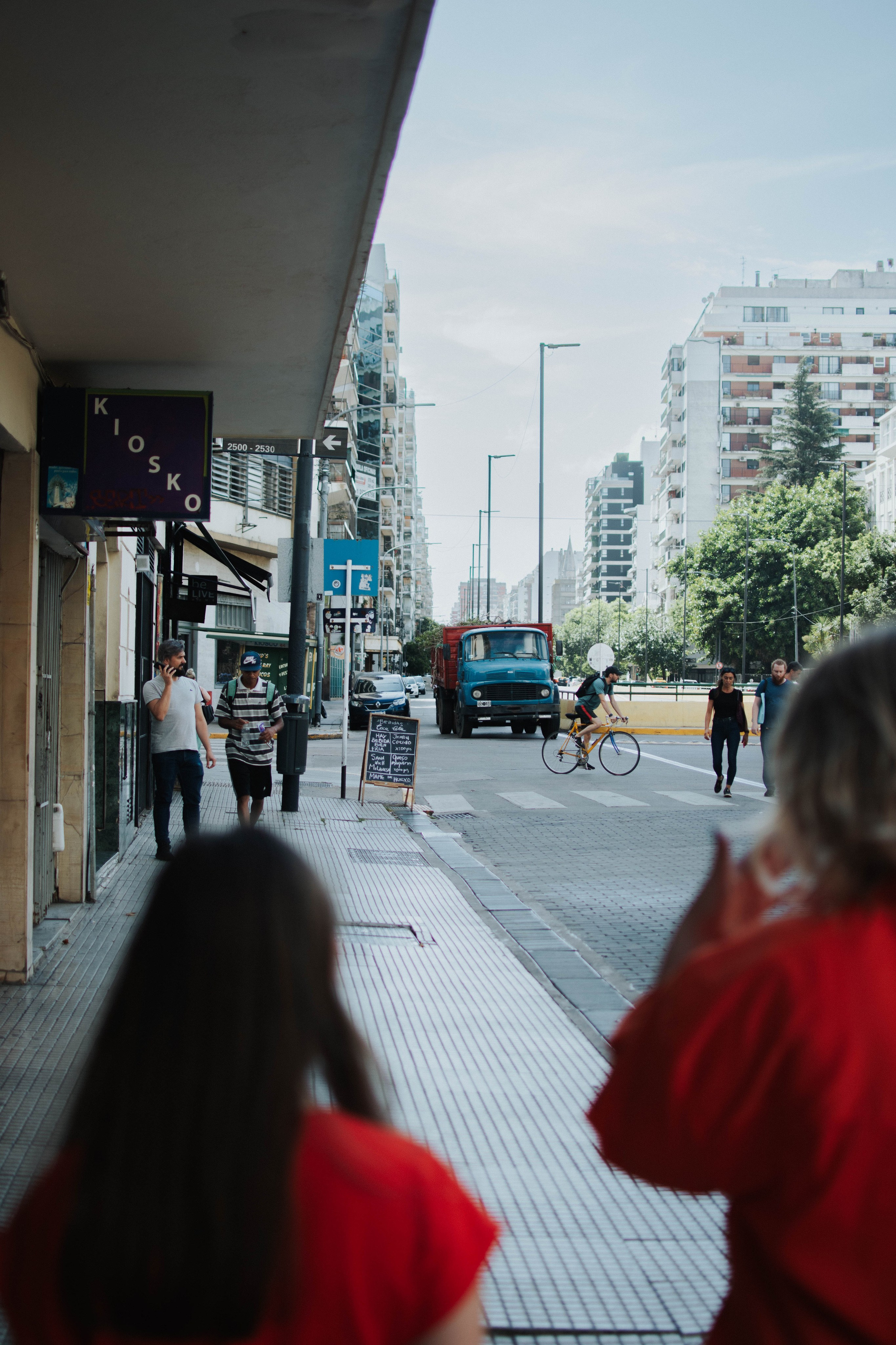 Reportage shooting. Buenos Aires. Photographer @elmirkami in the city of Buenos Aires