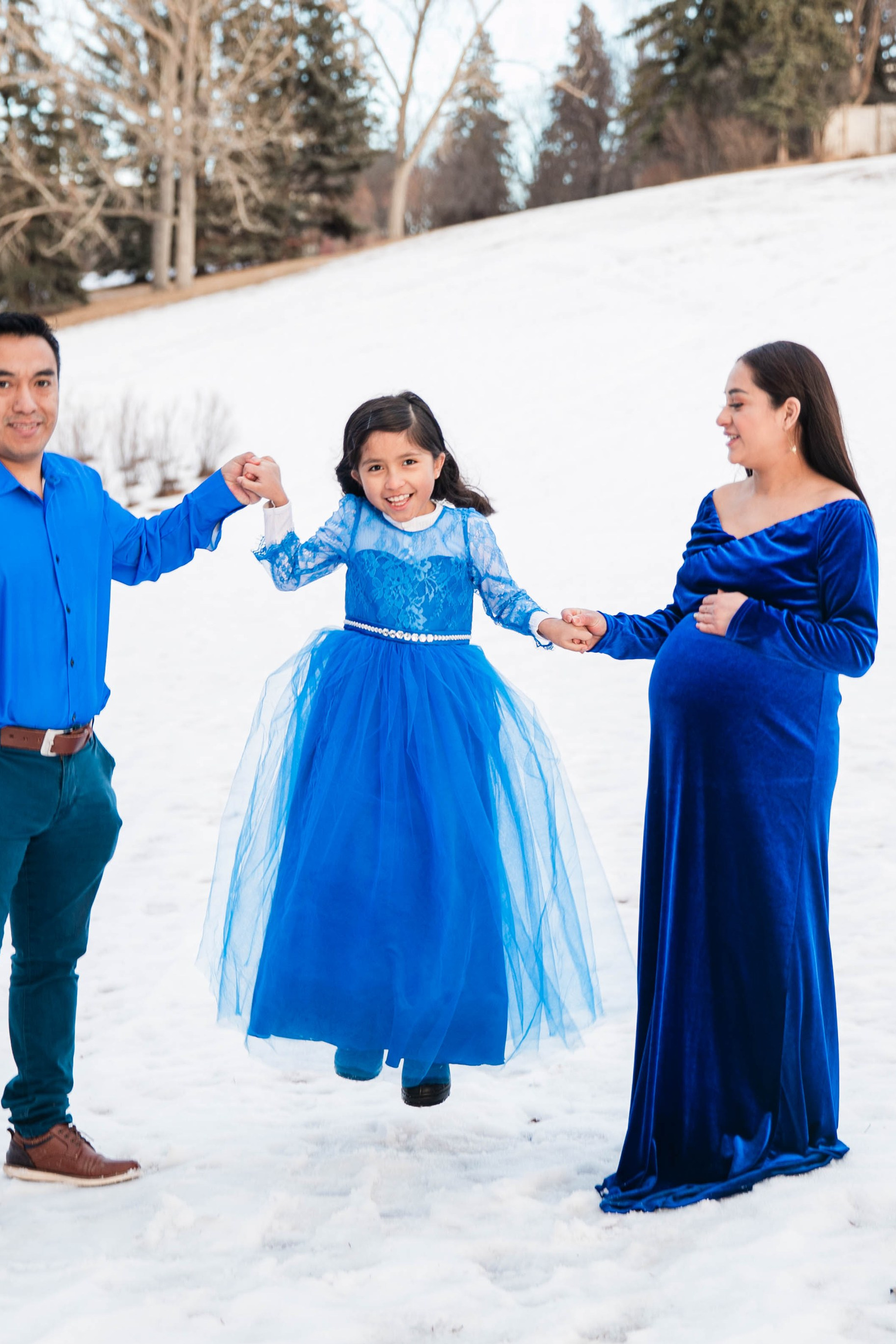 Maternity Photos&nbsp;— Confederation Park&nbsp;— Dulce