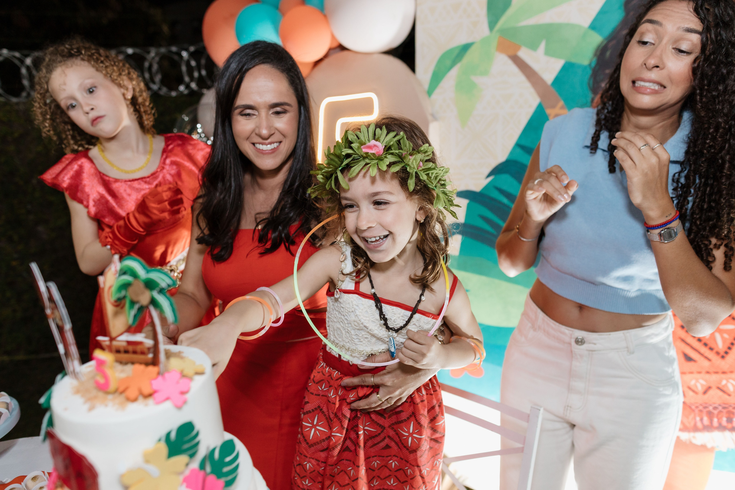 Maria 7 ano e&nbsp;Beatriz 5 anos&nbsp;— Festa na&nbsp;Casa com Jardim, Recife